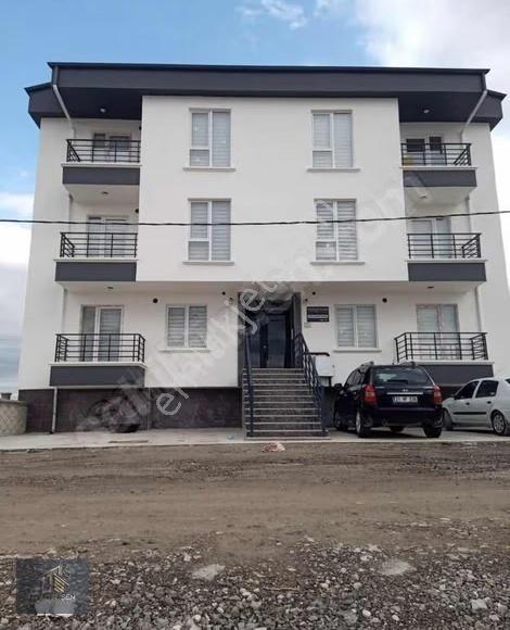 Kadir Şen Gayrimenkul'den Üniversite Bilgesi Satılık 1+1 Daire