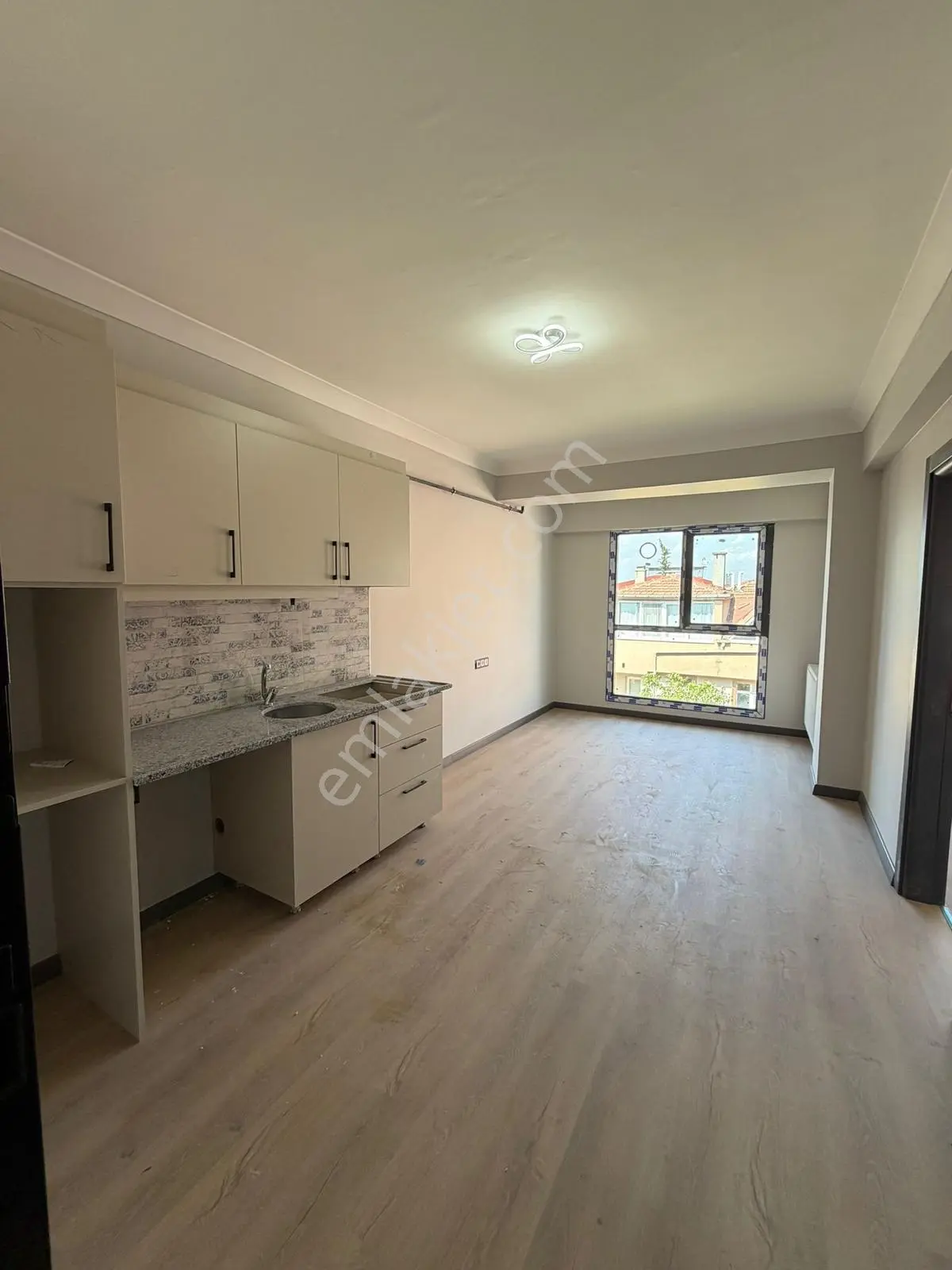 Nusratiye Mahallesinde Satılık Sıfır 1+1 Daire