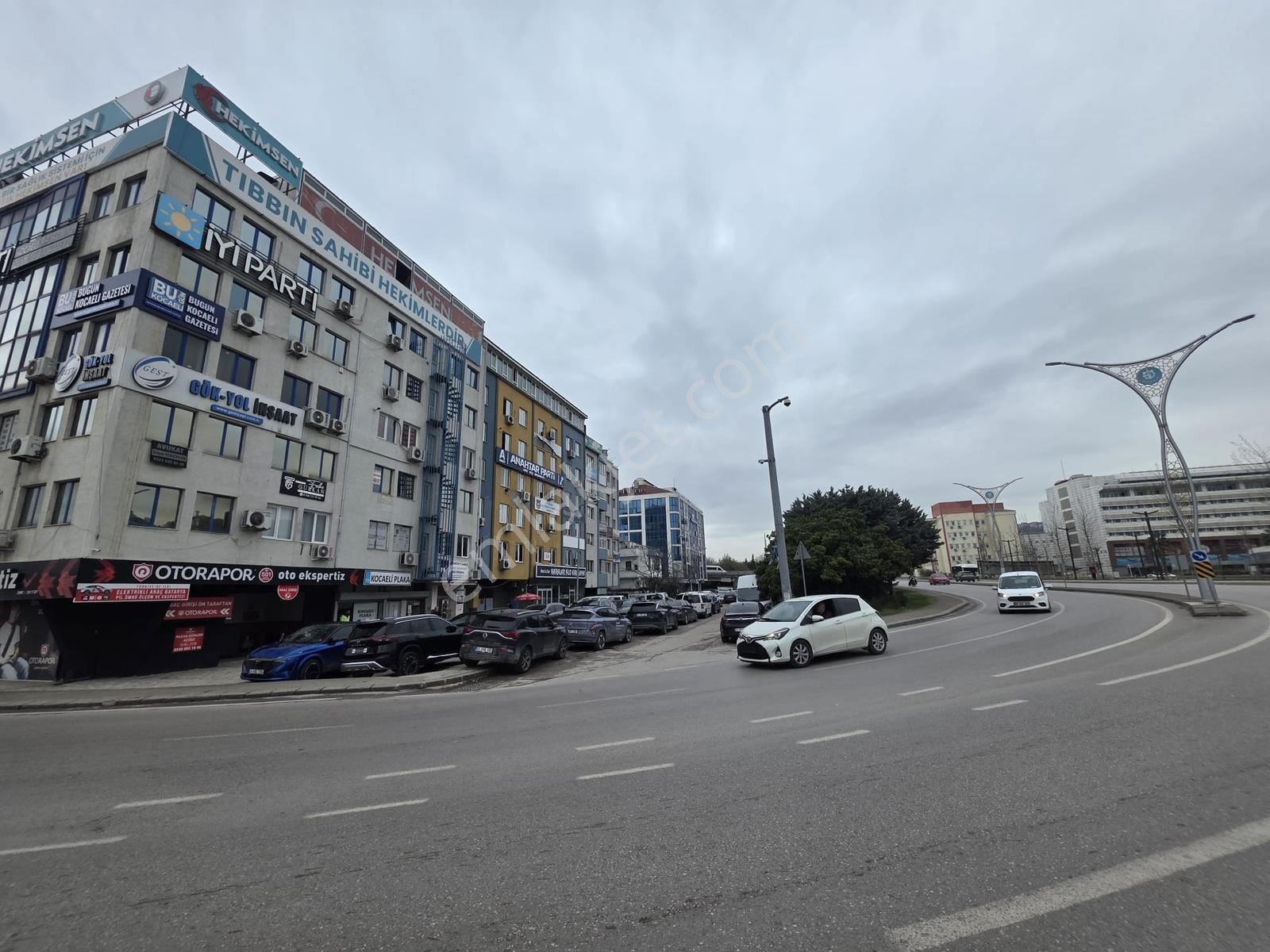 Milli İrade Meydanı Karşısı Kiralık 1+1 Ofis - Görsel 3