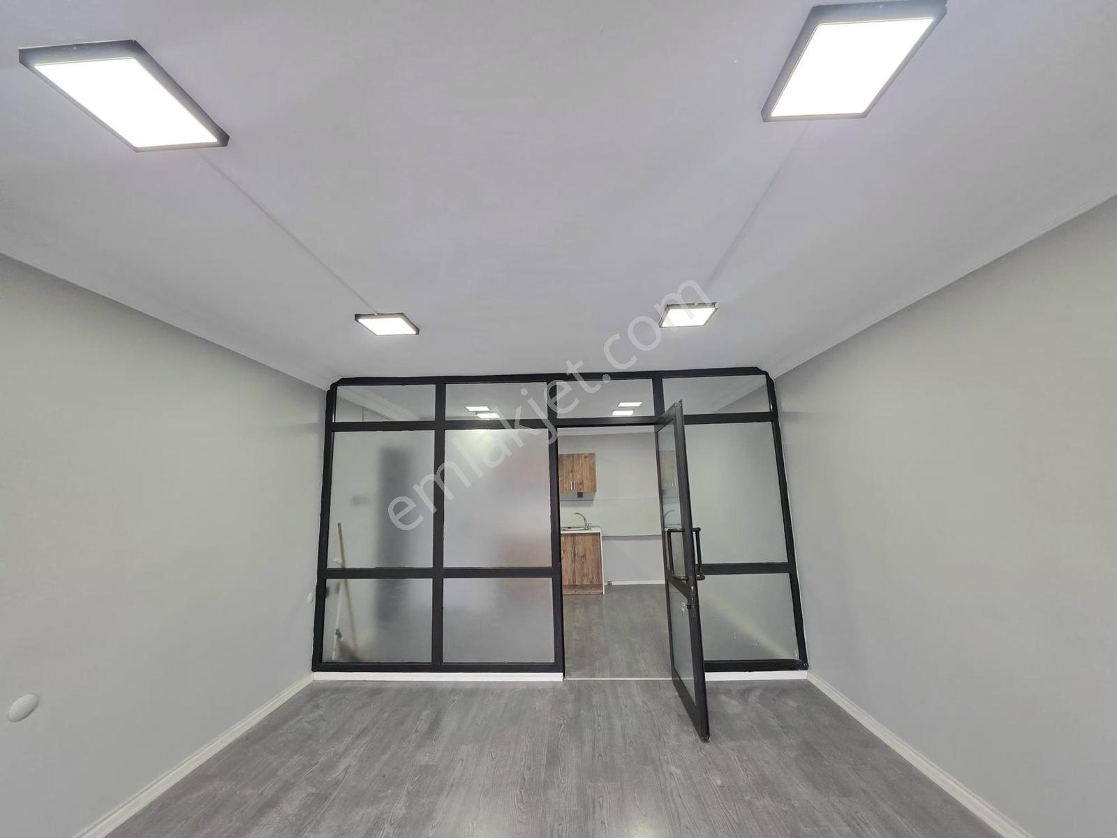 Milli İrade Meydanı Karşısı Kiralık 1+1 Ofis - Görsel 19