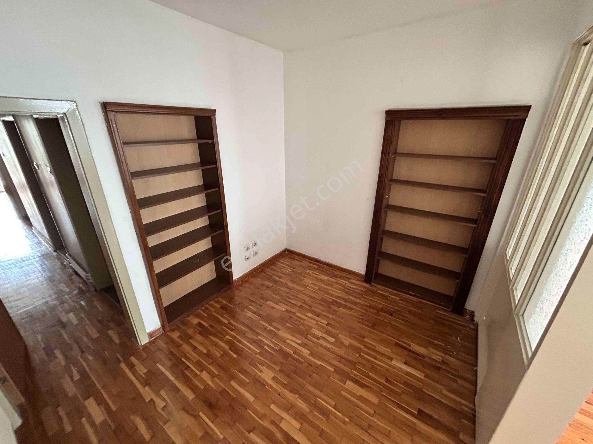 Çarşı’nın En Geniş Sokağında Çift Cepheli 2+1 Kiralık Daire - Görsel 12