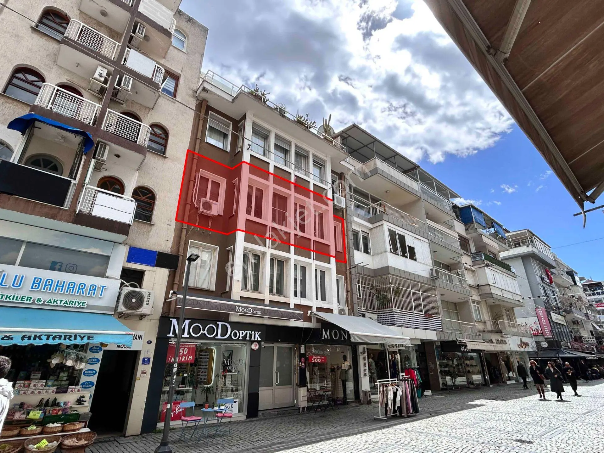 Çarşı’nın En Geniş Sokağında Çift Cepheli 2+1 Kiralık Daire