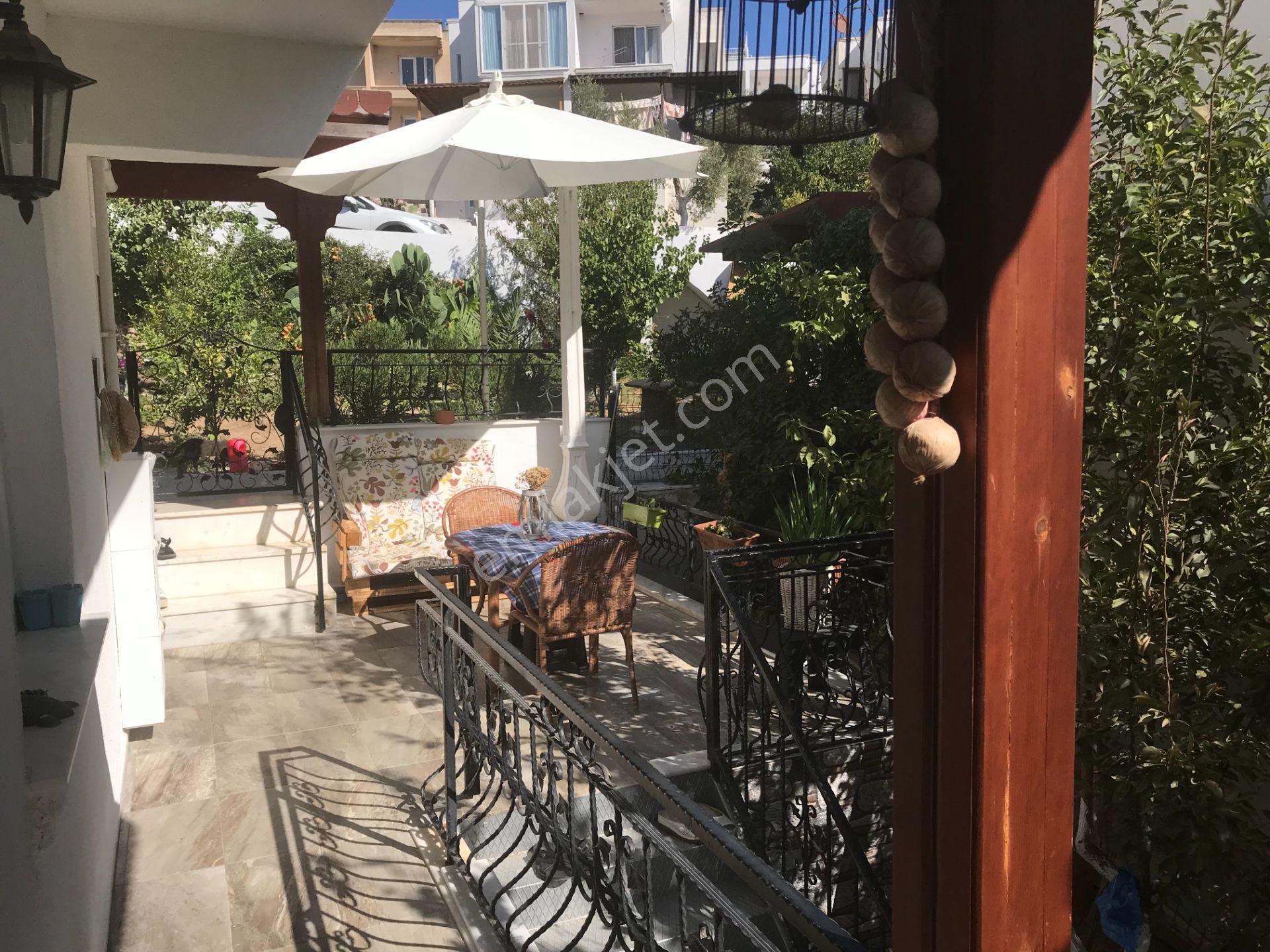 Denize Sıfır Sitede, Deniz Manzaralı Müstakil Eşyalı Dubleks Villa - Görsel 21