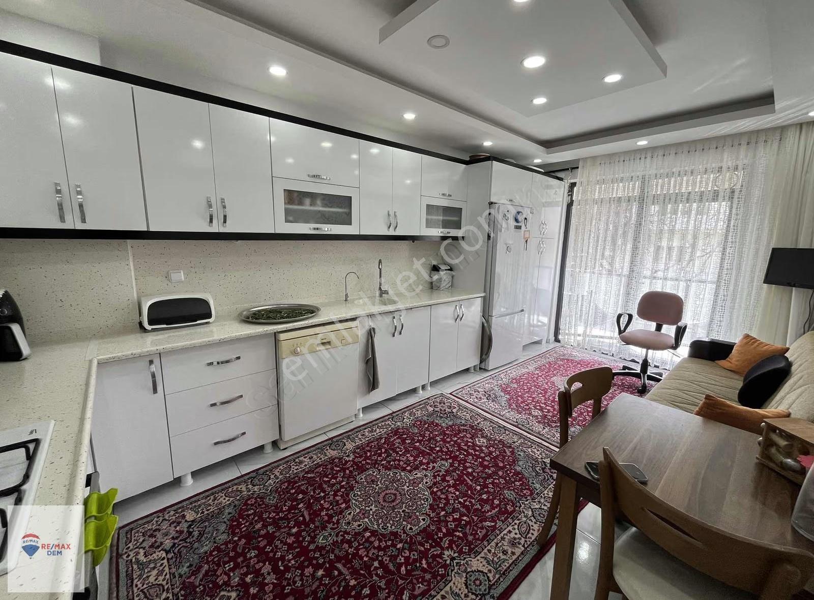 Remax Dem/den Bahçeli Evlerde Satılık 3+1 Lüx 150 M2 Daire - Görsel 9