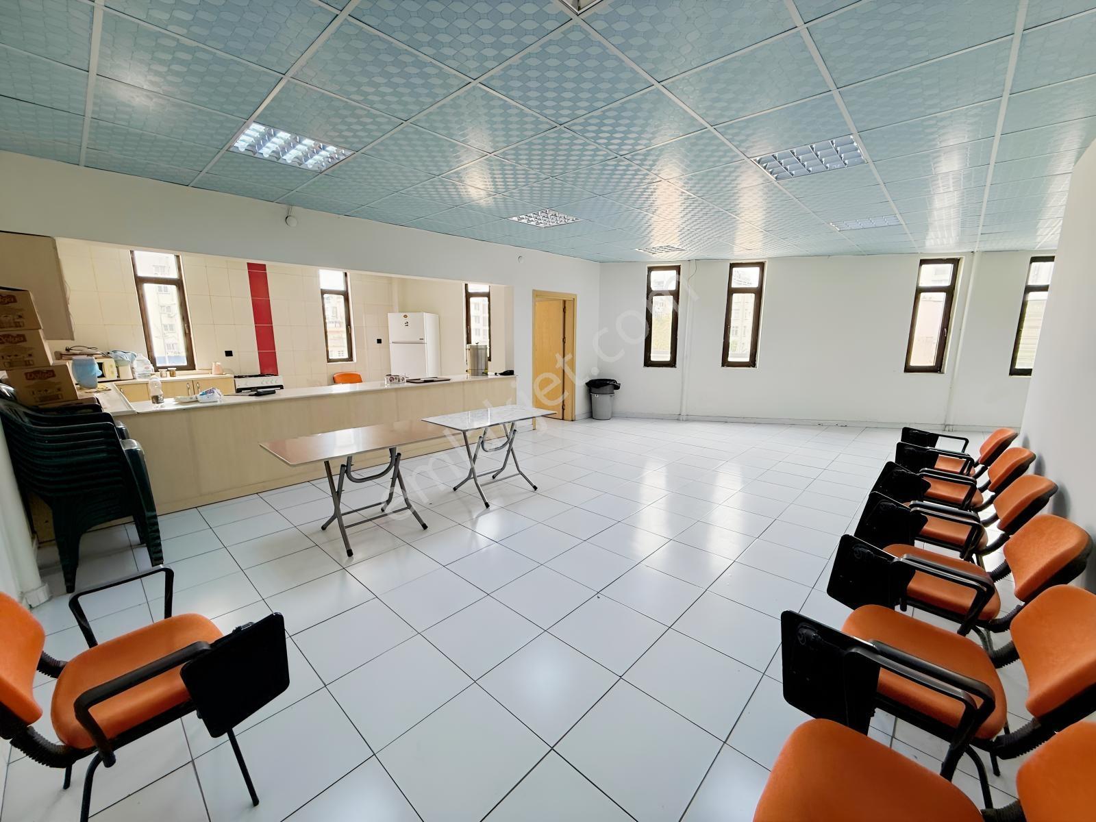 Gizerler İş Merkezinde 1000 M2 1.kat Kiralık İşyeri/ofis - Görsel 22