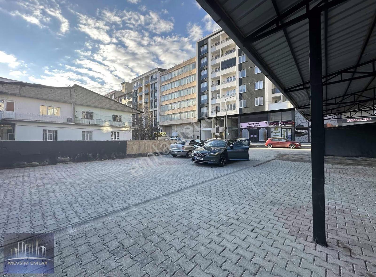 Mevsim Emlaktan Hafızıyede Satılık 280 M2 Ticari Arsa