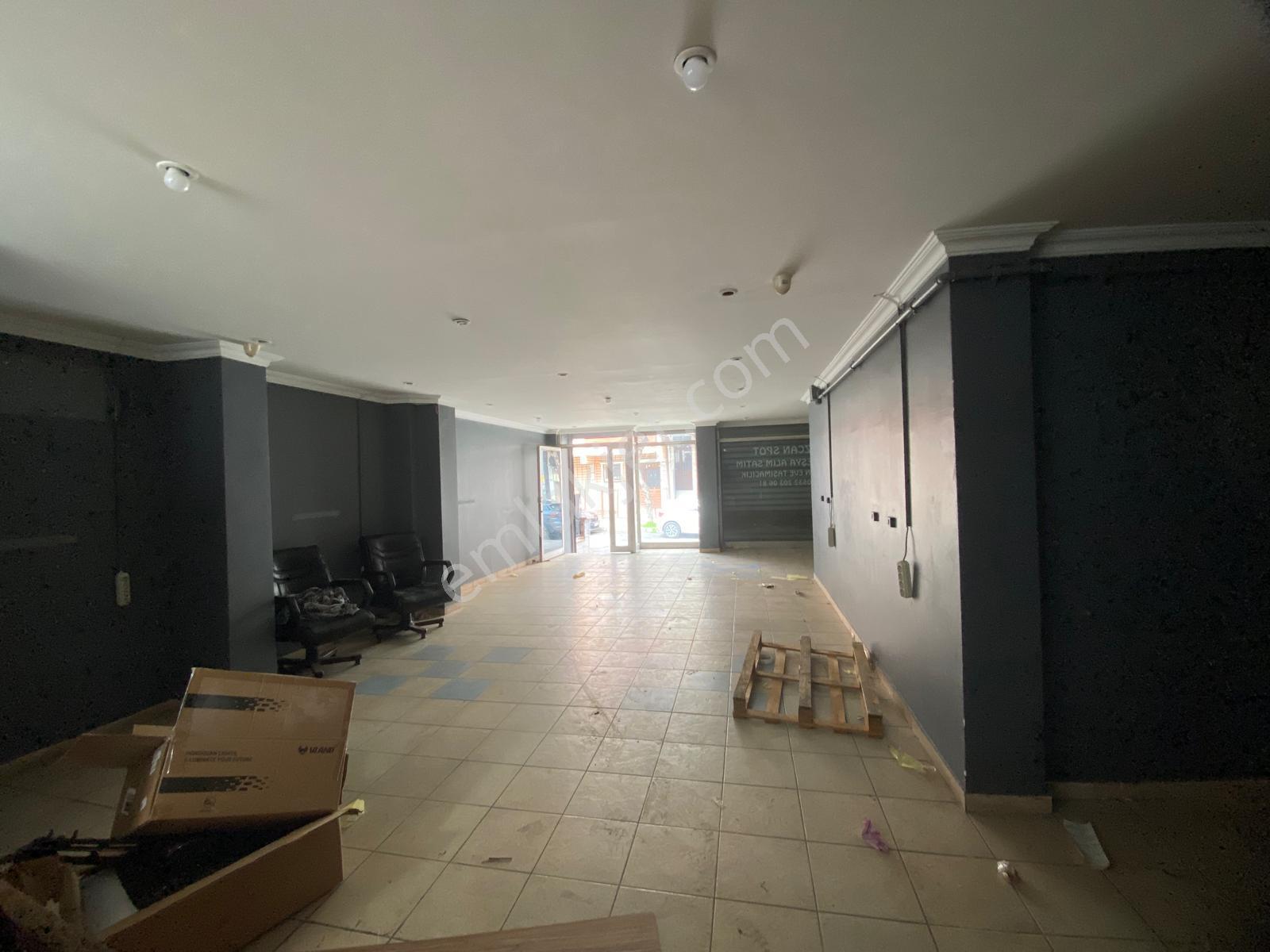 Güneşli Üsküp Cad Çift Katlı Dükkan Mağaza - Görsel 3