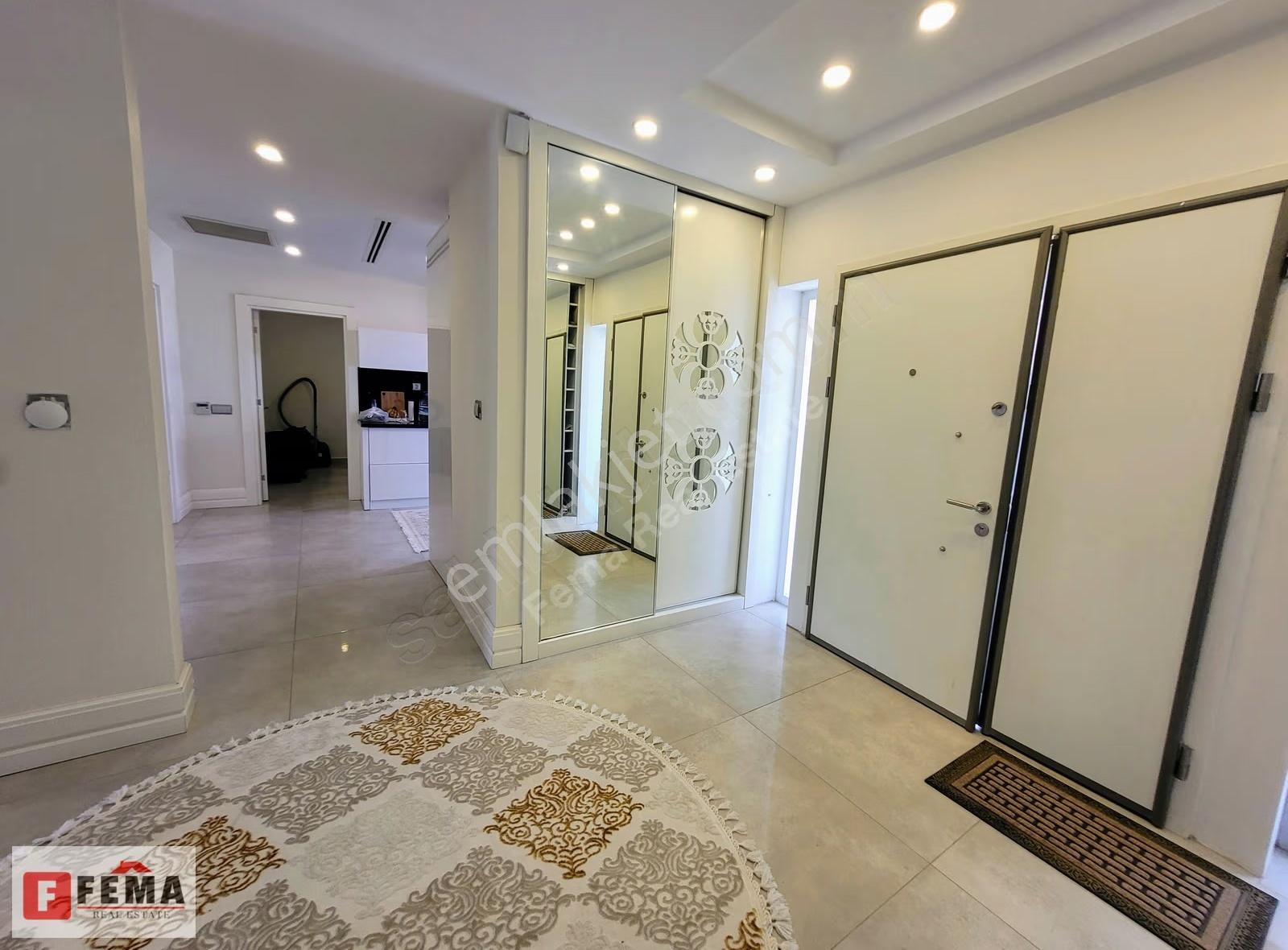 Sitede Bahçeli Açık Havuzlu Satılık 6+1 Modern Villa - For Sale - Görsel 14