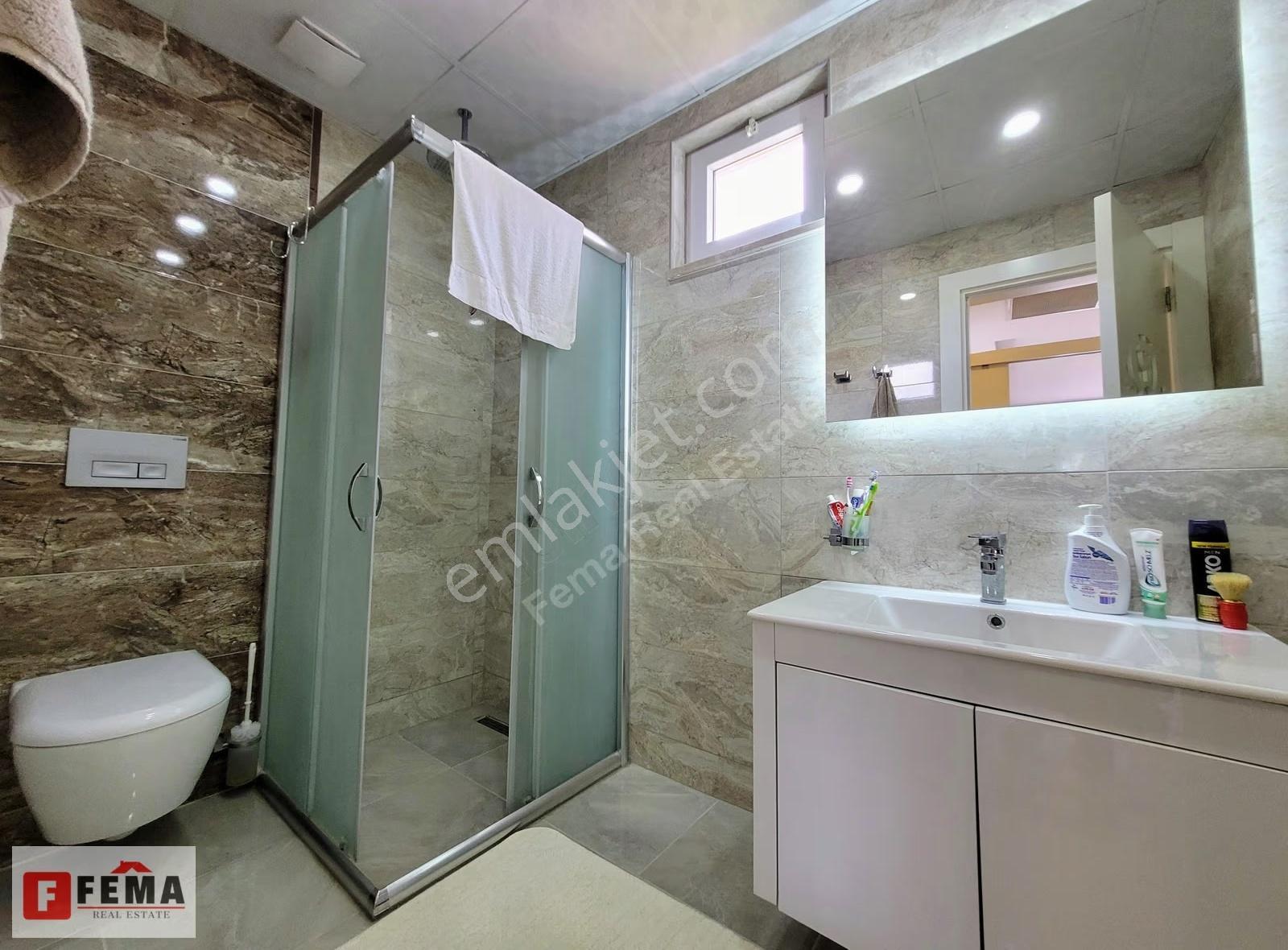 Sitede Bahçeli Açık Havuzlu Satılık 6+1 Modern Villa - For Sale - Görsel 11