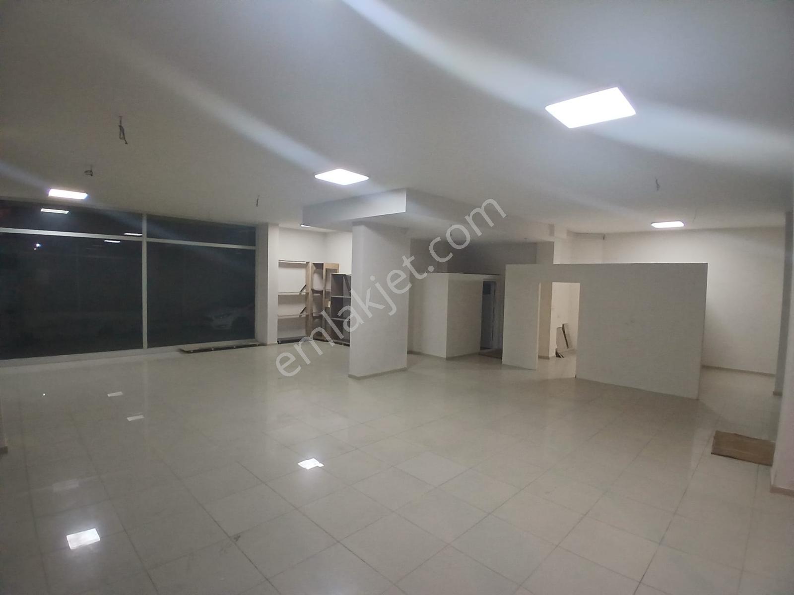 K.çiğli De Anadolu Caddesi Ve İzbana Yakın 262 M2 Kiralık Dükkan - Görsel 11