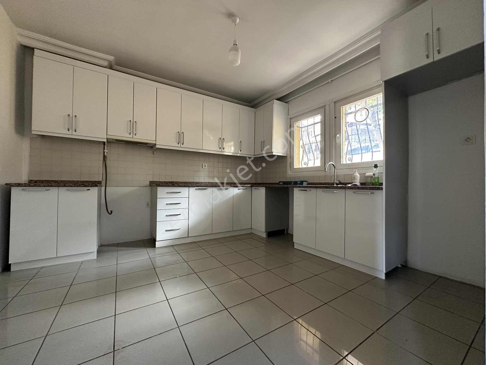 Çengelköy Ata2 Sitesinde 180 M2 Tertemiz Dublex Villa - Görsel 20