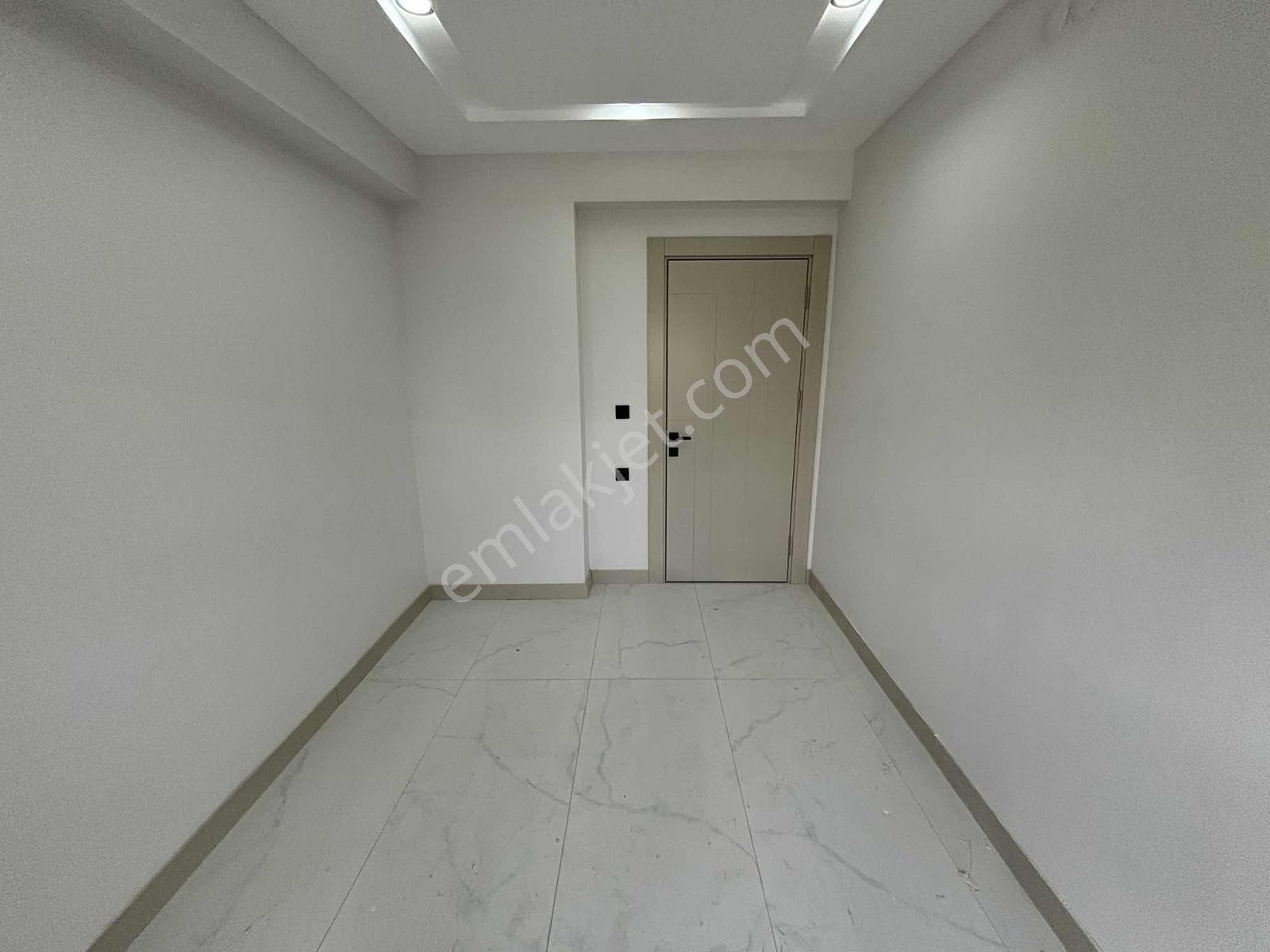 Muratbey'de Havuzlu Sitede Satılık 3+1 Sıfır Lüx Daire - Görsel 8