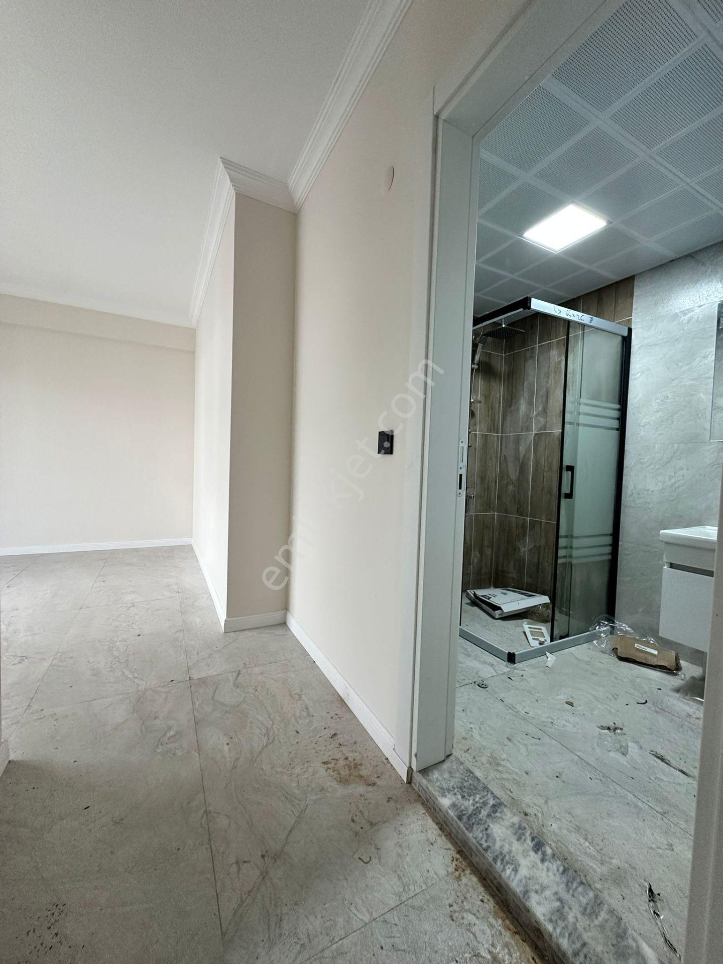 Muradıye Mahallesi Satılık Site İçi 2+1 85m2 M2 4 Katlının 4 Katı Yerden Isıtma Sıfır Full - Görsel 2