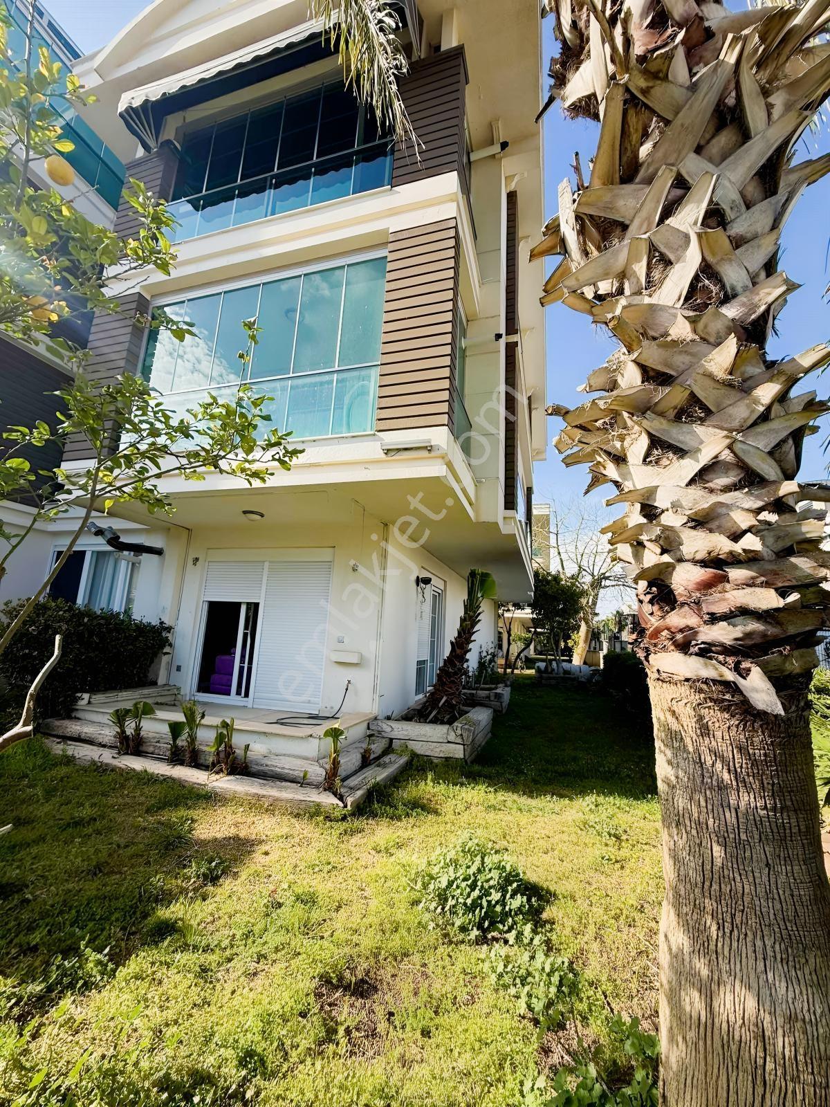 Güzeloba'da Lüks Sitede Bahçe Kullanımlı 2 + 1 Eşyalı Daire - Görsel 10