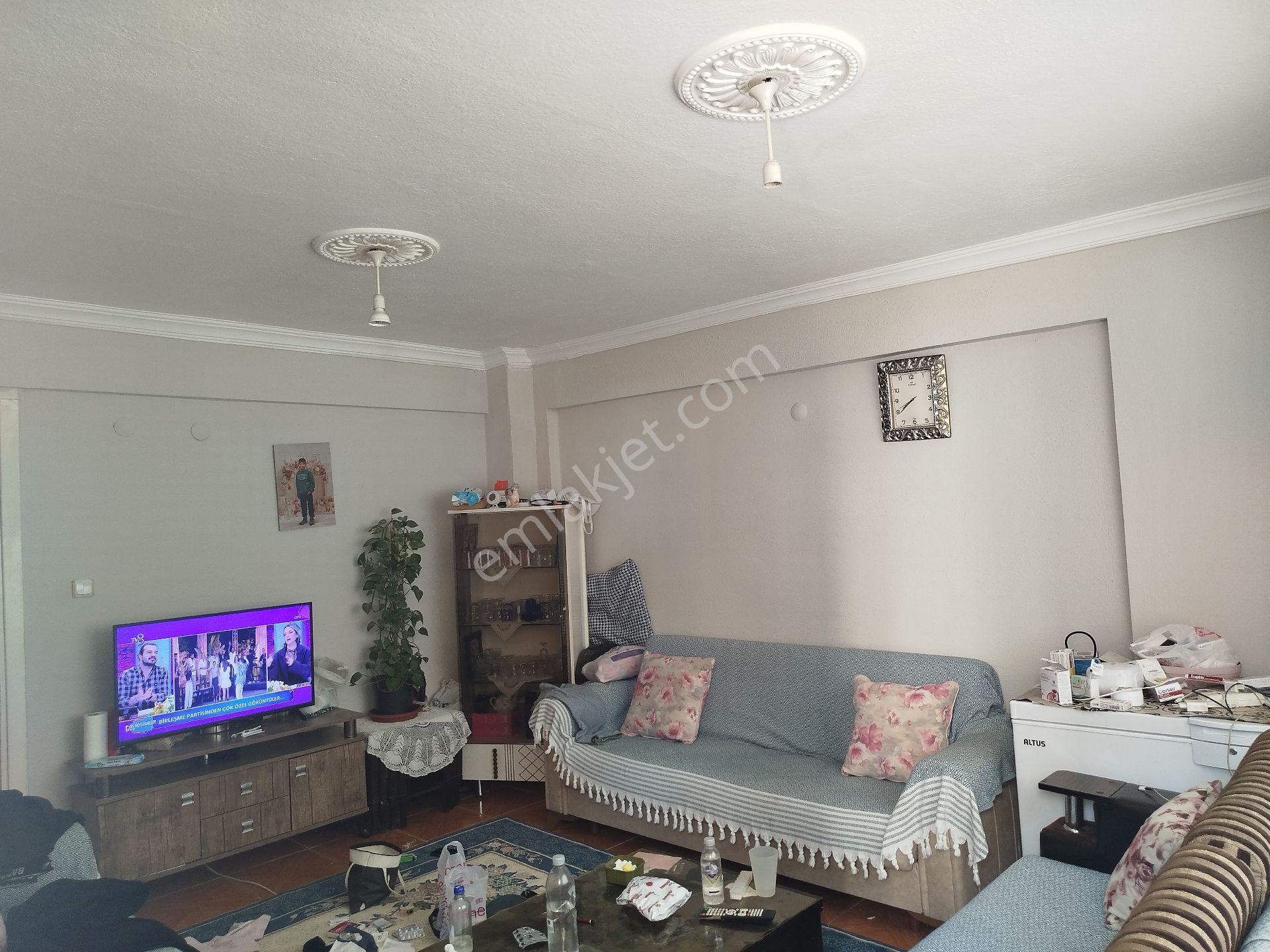 Buca Yıldız 106 Mk 2 Kat Bina Satılık Takas Var - Görsel 8