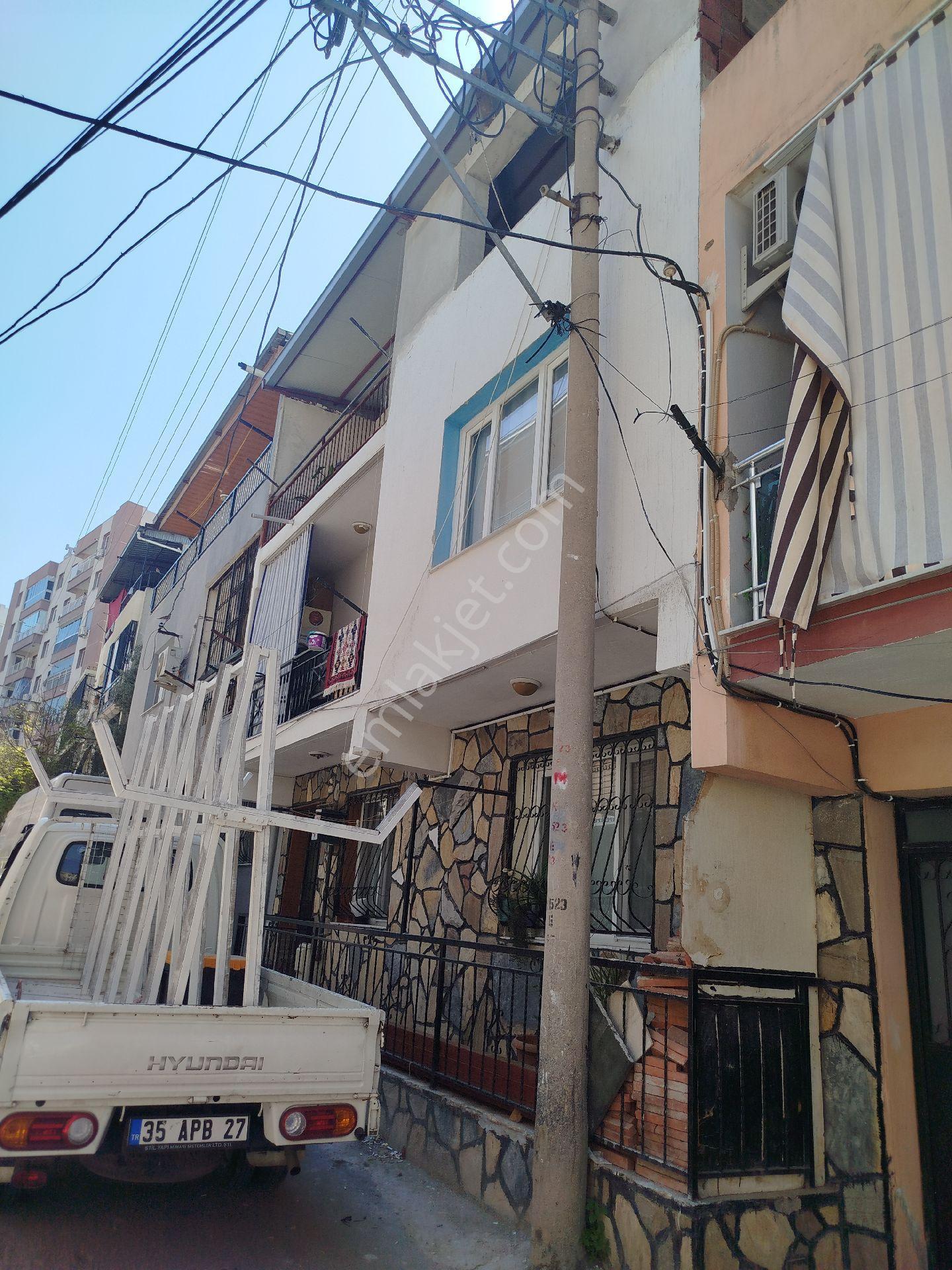 Buca Yıldız 106 Mk 2 Kat Bina Satılık Takas Var - Görsel 2