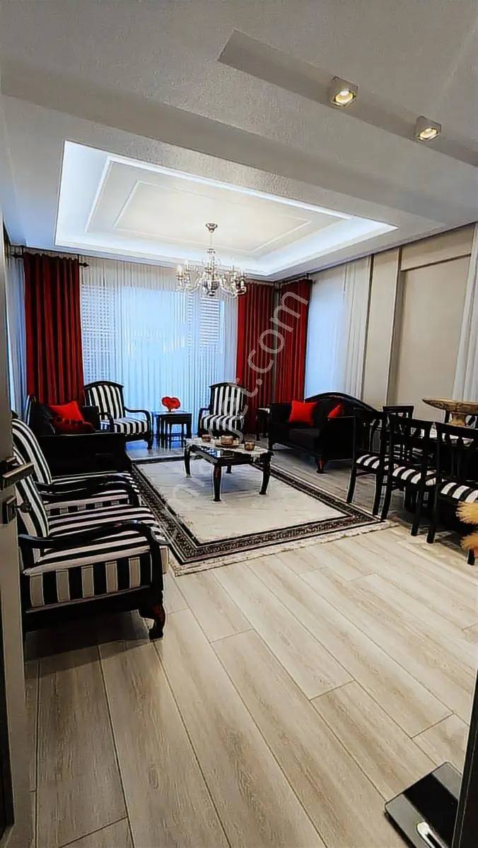 Aka Emlaktan Harmancıkta Site İçi 5+1 Villa
