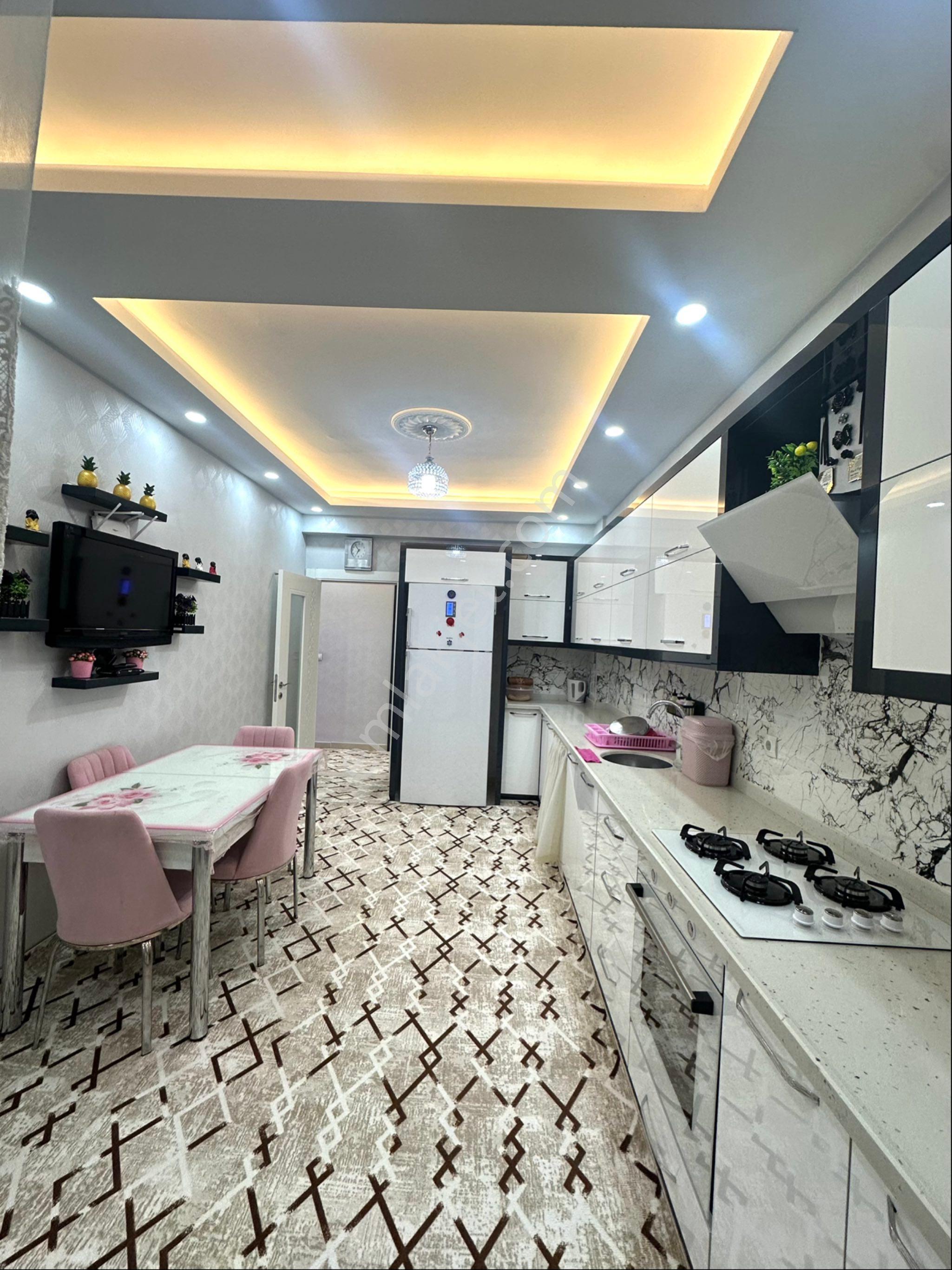 Seyrantepe Mirzaevler Tramvay Karşısı Cadde Üzeri - Görsel 34