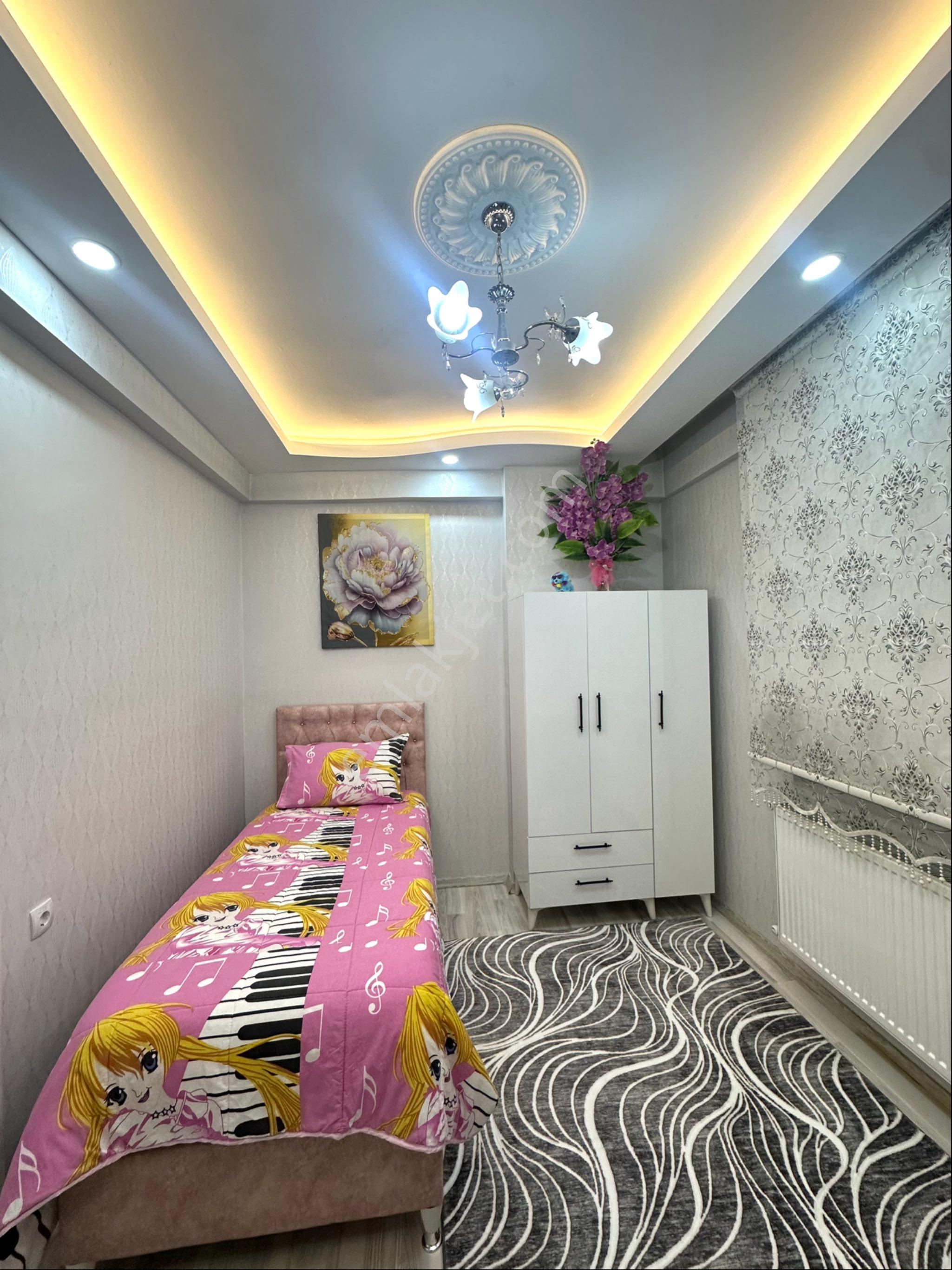 Seyrantepe Mirzaevler Tramvay Karşısı Cadde Üzeri - Görsel 26