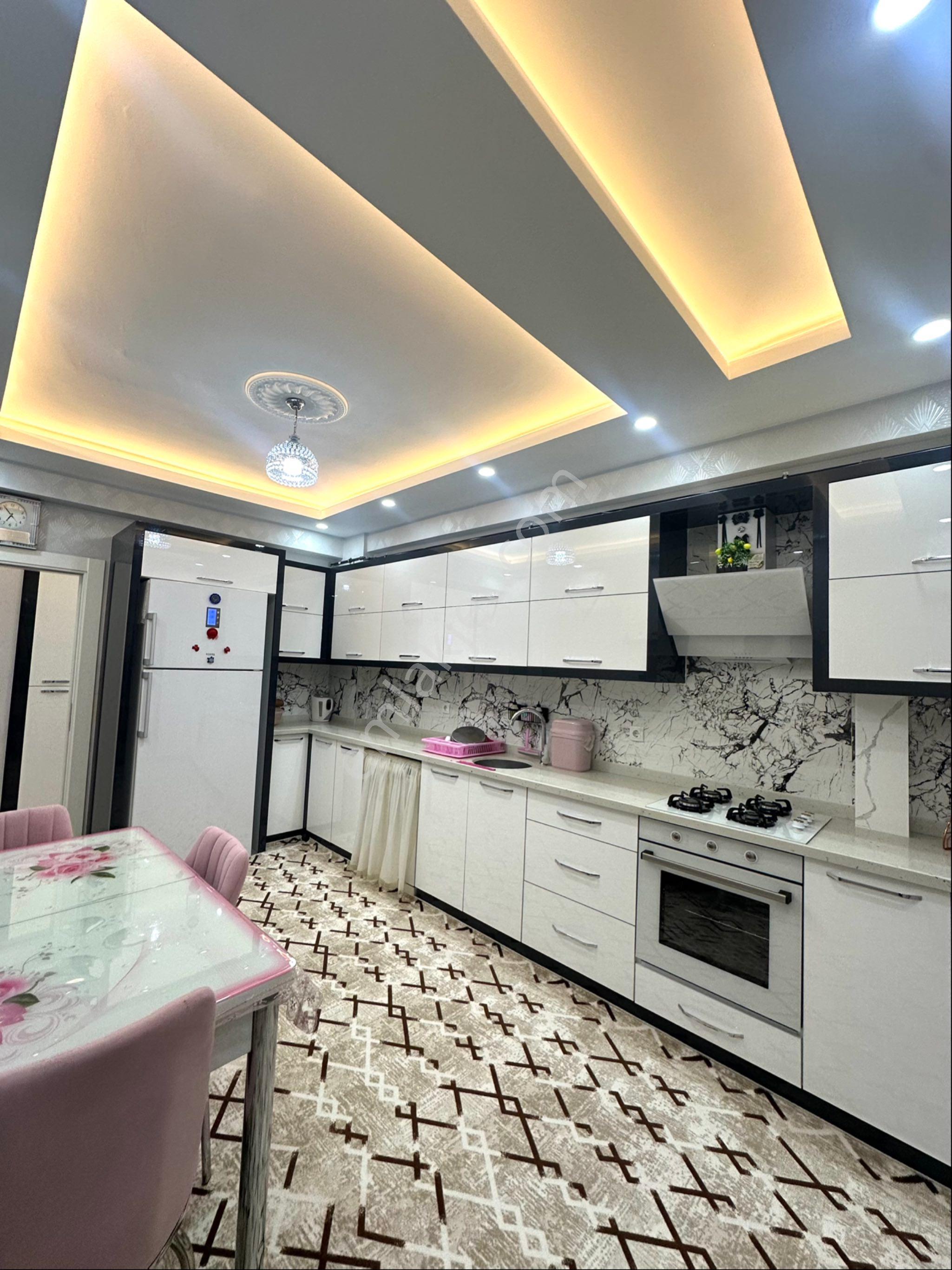 Seyrantepe Mirzaevler Tramvay Karşısı Cadde Üzeri - Görsel 7