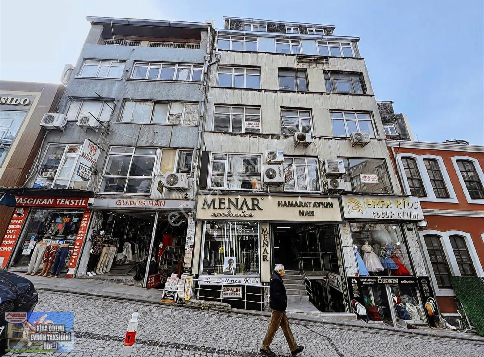 Eminönün'de Gümüşhan'da Acil Satılık 12 Adet Dükkan