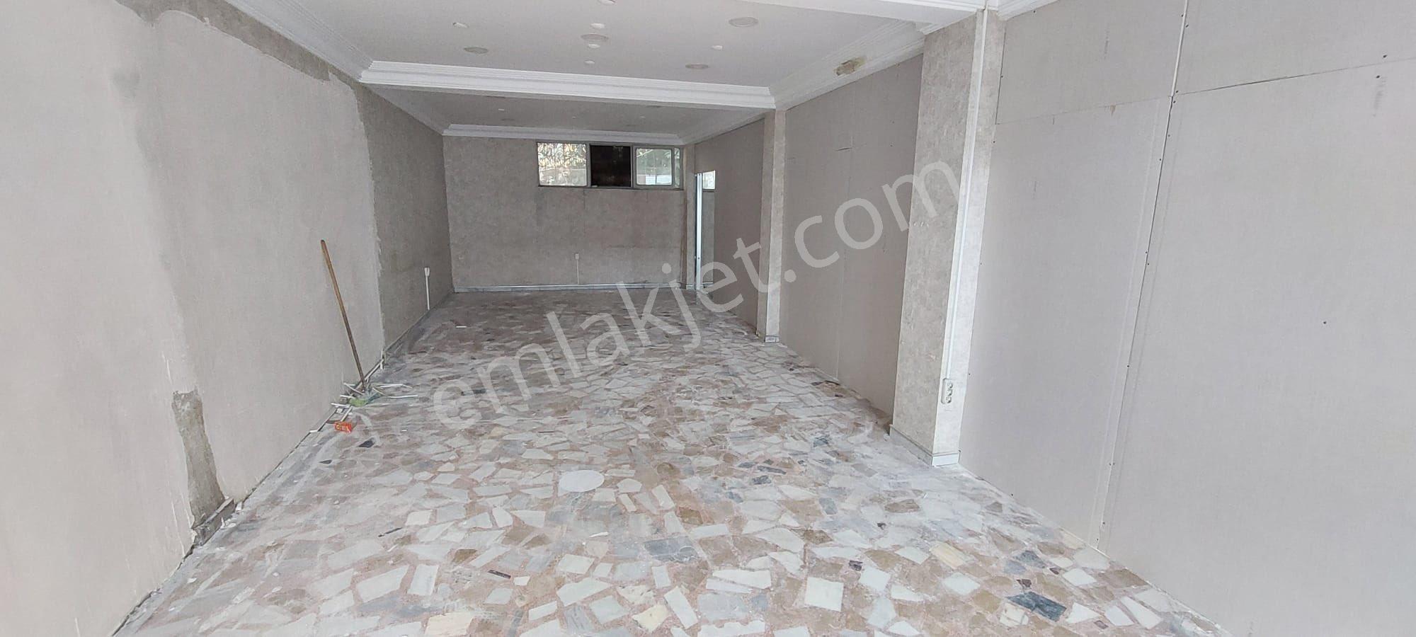 Ataşehir Girne Caddesi’nde Metroya 50m, 8m Cepheli, Ön Kullanımlı Kiralık Dükkan - Görsel 15