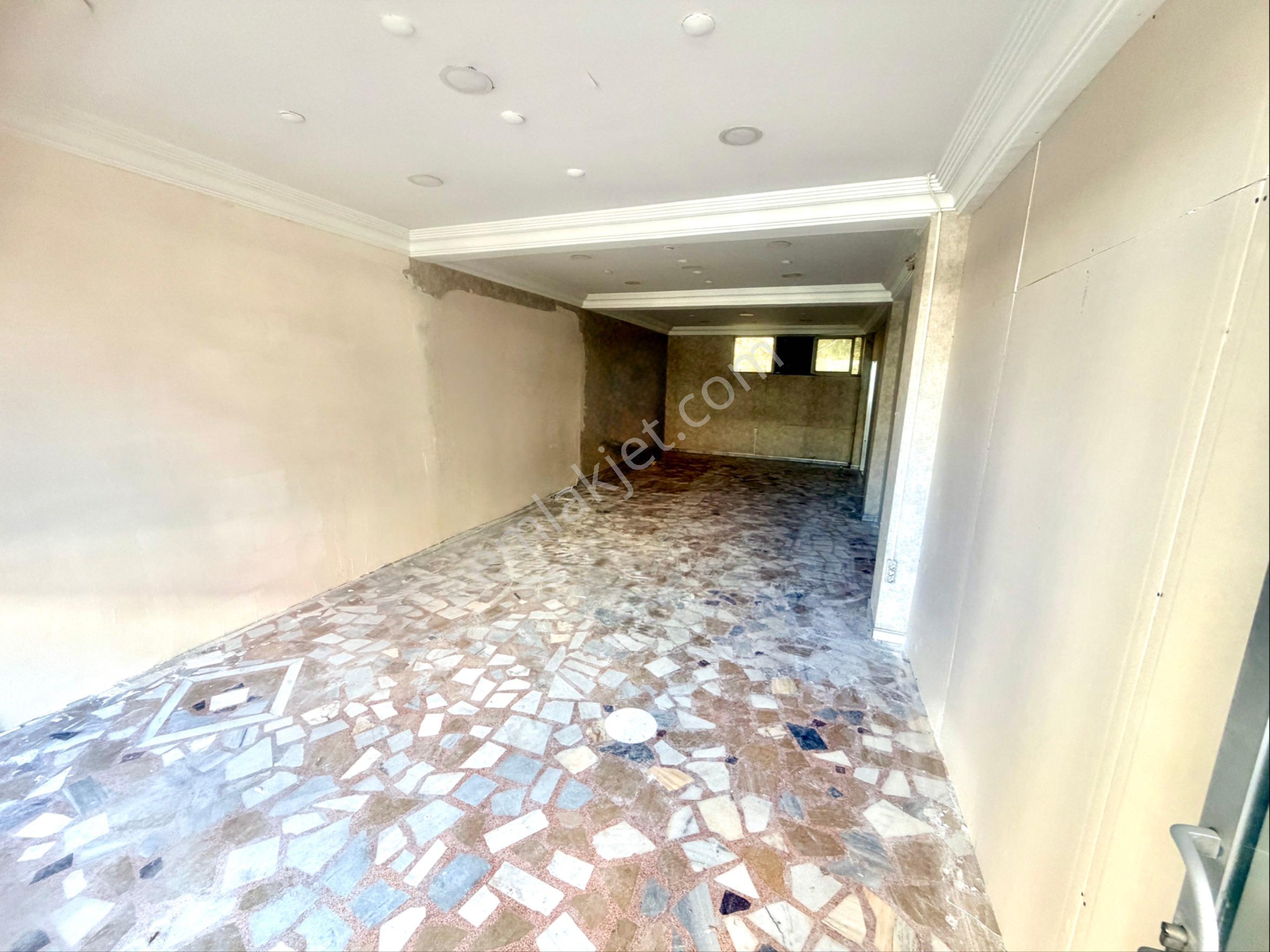 Ataşehir Girne Caddesi’nde Metroya 50m, 8m Cepheli, Ön Kullanımlı Kiralık Dükkan - Görsel 22