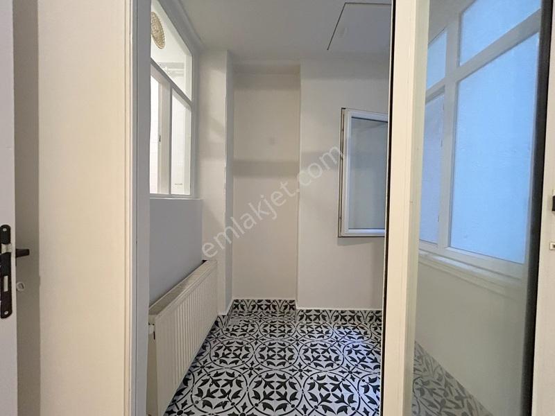 Tülay Özkök'ten Toplu Ulaşıma Yakın Arakat 1+1 Kiralık Daire - Görsel 23