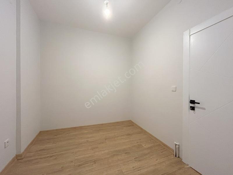 Tülay Özkök'ten Toplu Ulaşıma Yakın Arakat 1+1 Kiralık Daire - Görsel 30