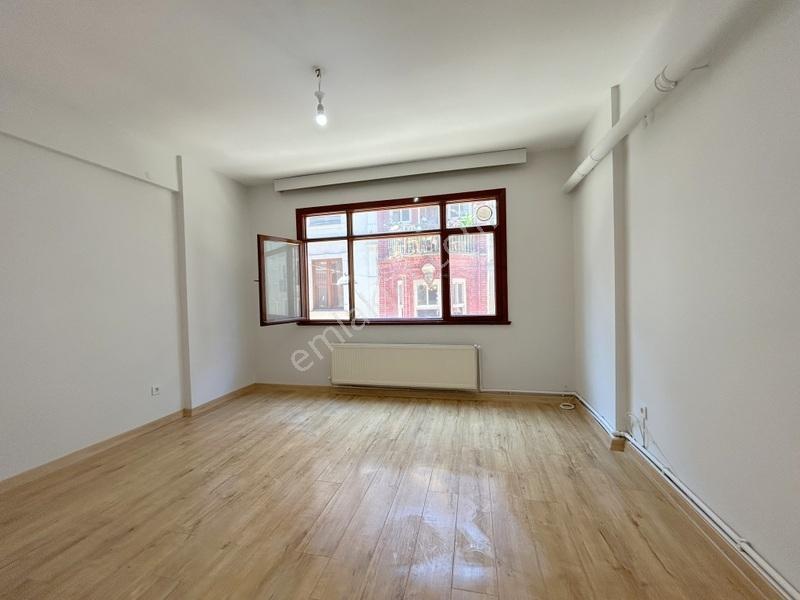 Tülay Özkök'ten Toplu Ulaşıma Yakın Arakat 1+1 Kiralık Daire - Görsel 27