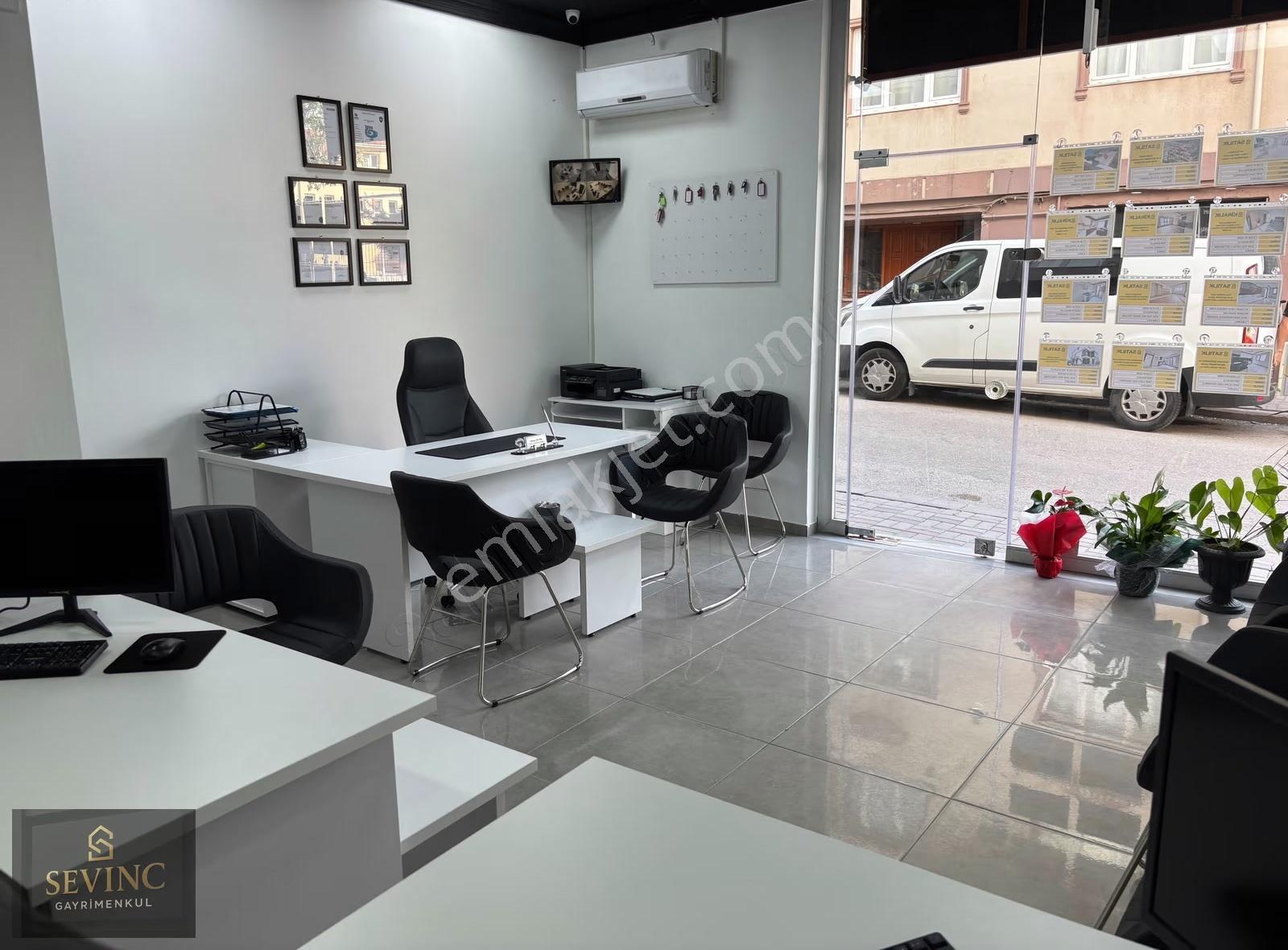 Sevinç'ten Şehrin Merkezinde Çarşıda 1+1 Eşyalı Kiralık Daire - Görsel 24