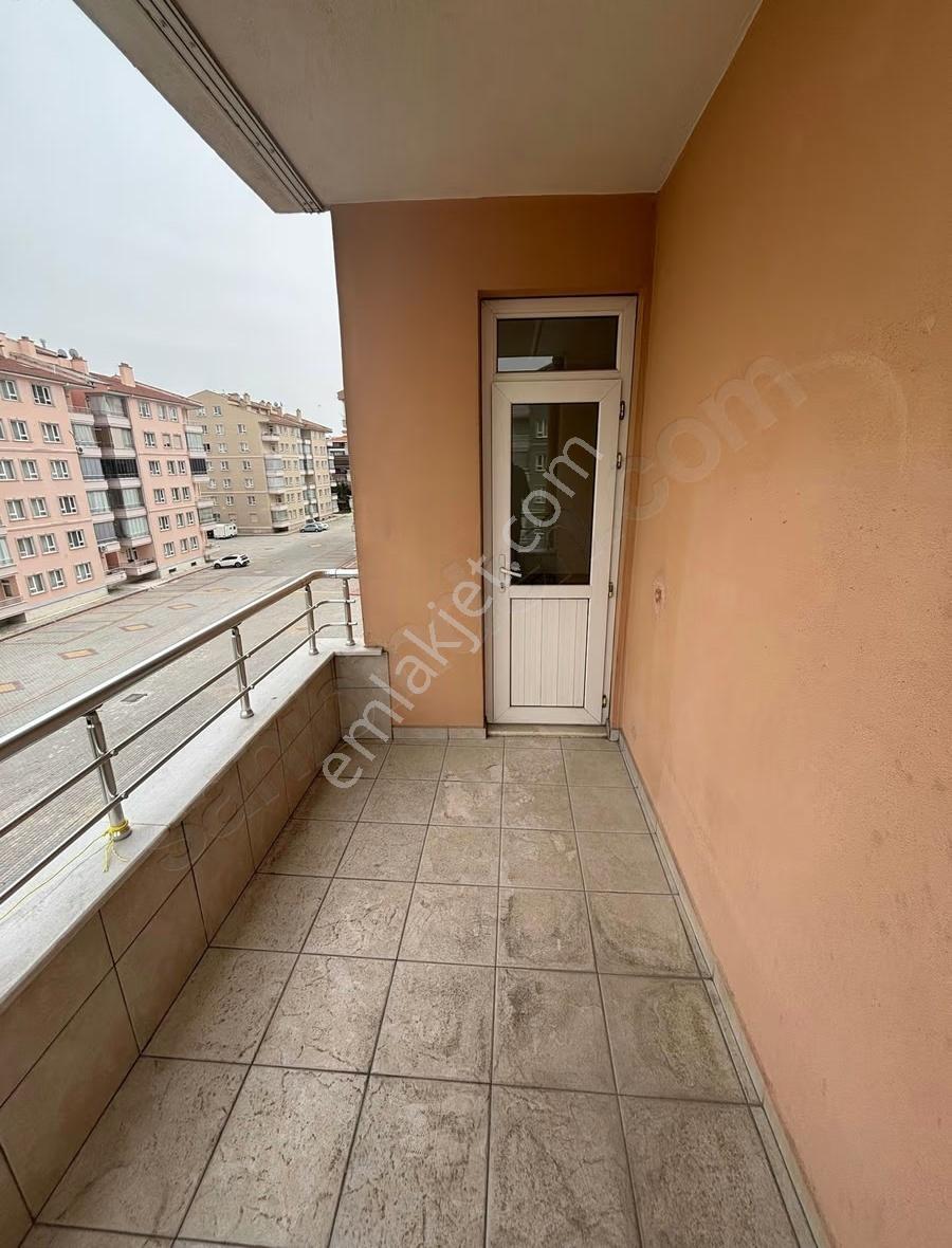 Sedirler Caddesi Yakınında Satılık 3+1 Daire - Görsel 5
