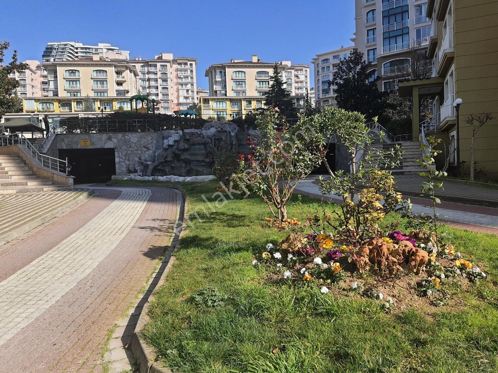 Halkalı Laleşehir Konaklarında 6+1 Bahçe Dubleks Kiralık Daire - Görsel 5