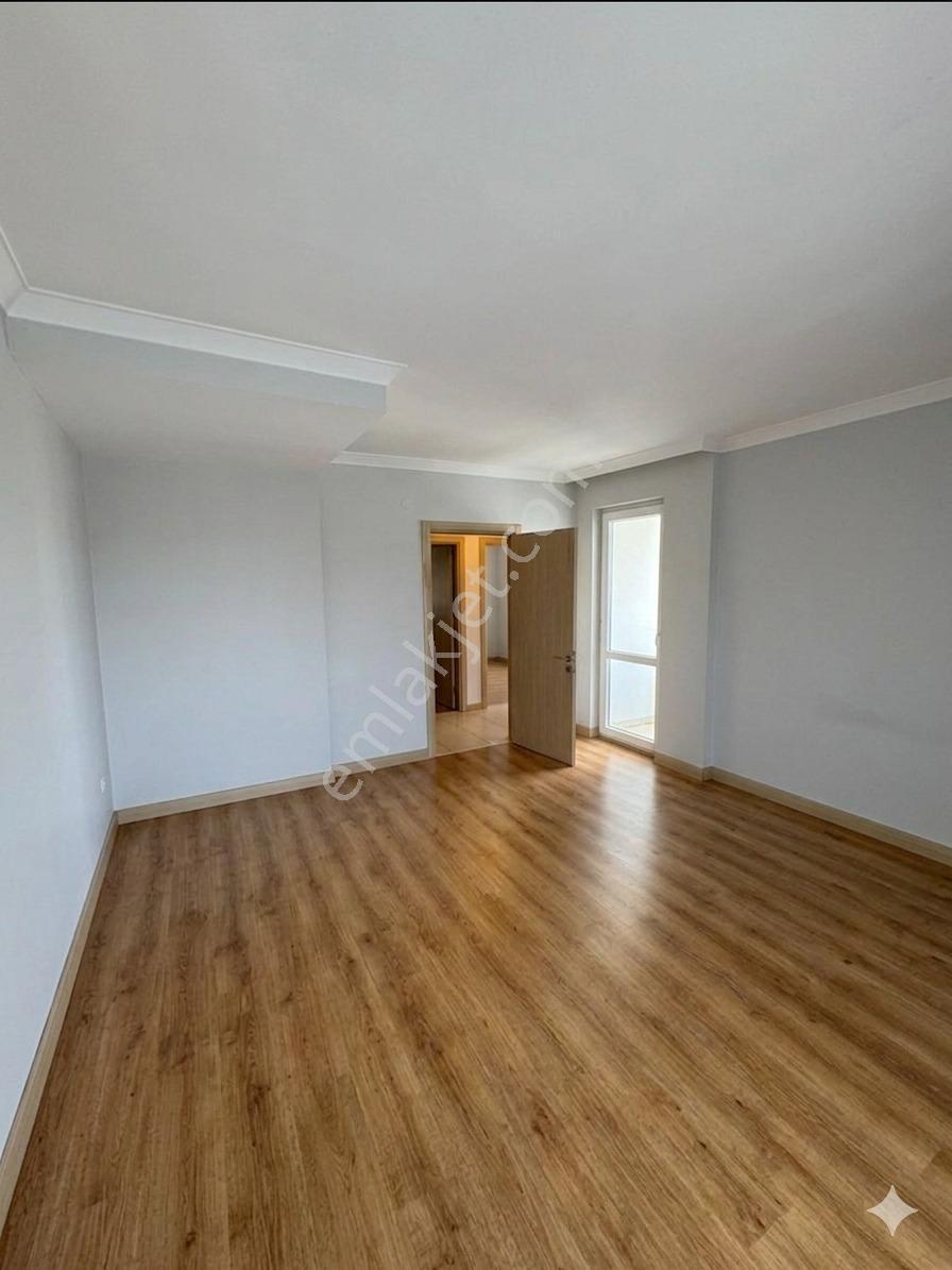 Halkalı Laleşehir Konaklarında 6+1 Bahçe Dubleks Kiralık Daire - Görsel 13