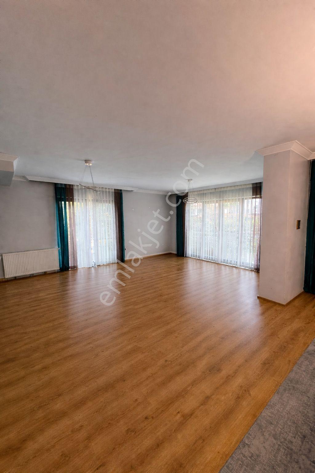 Halkalı Laleşehir Konaklarında 6+1 Bahçe Dubleks Kiralık Daire - Görsel 6