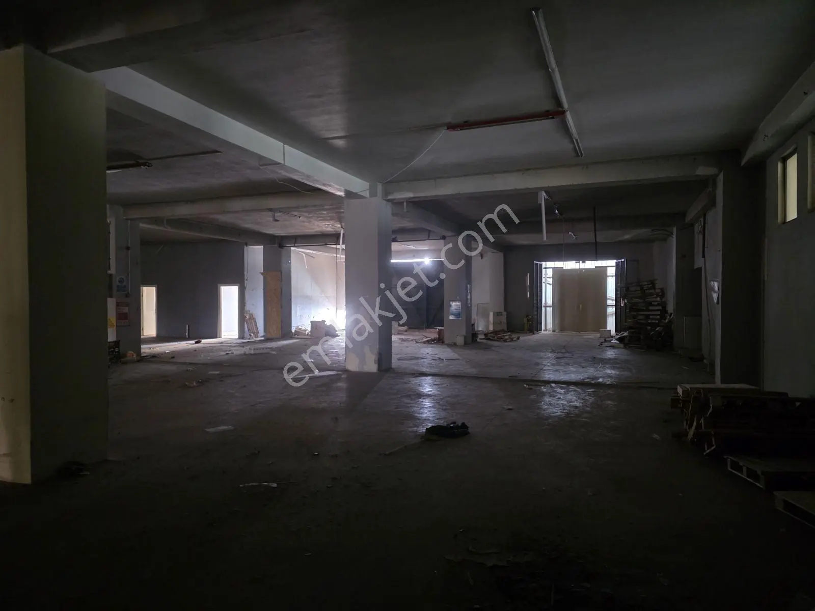 Sancaktepe 3.kat Kdv Avantajlı 3500 M2 Depo & İmalathane - Görsel 4