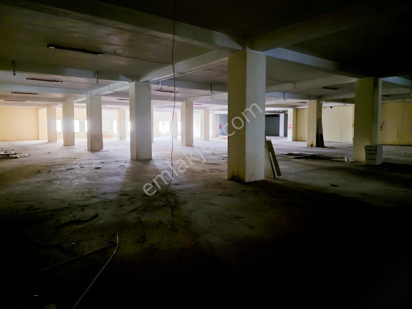 Sancaktepe 3.kat Kdv Avantajlı 3500 M2 Depo & İmalathane - Görsel 8