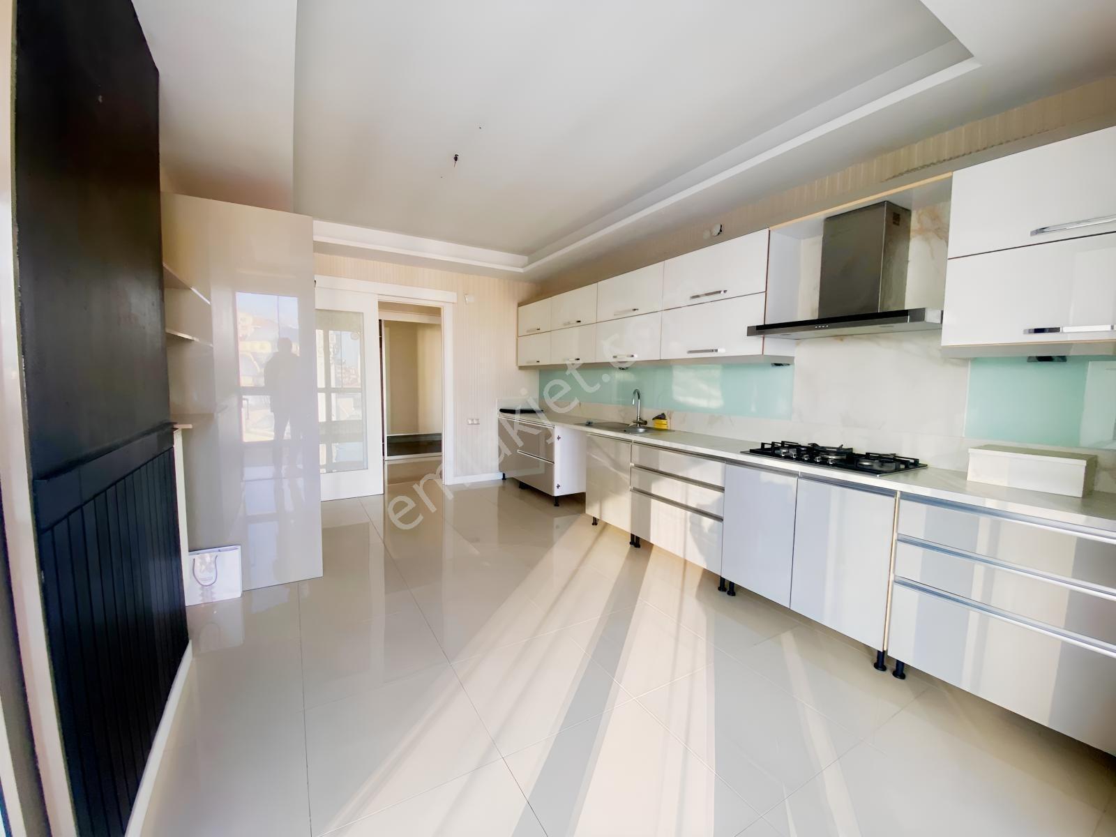 İmir Emlak Ofisinden 4+1 195m2 4.kat Güney Köşebası Site Dairesi - Görsel 24
