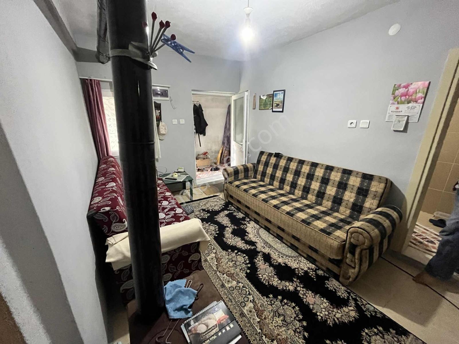 Gömeç'te Satılık 250 M2 Arsa İçerisinde Masrafsız Ev - Görsel 7