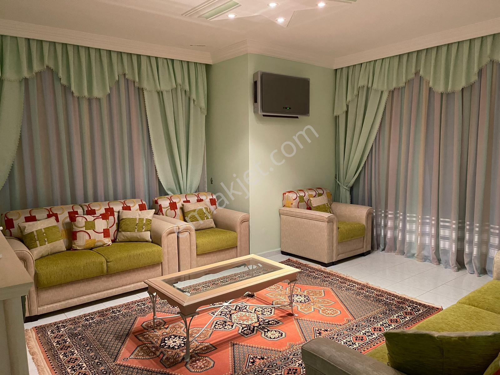 Alanya Mahmutlarda Denize 150 Metre 3+1 Eşyalı Daire
