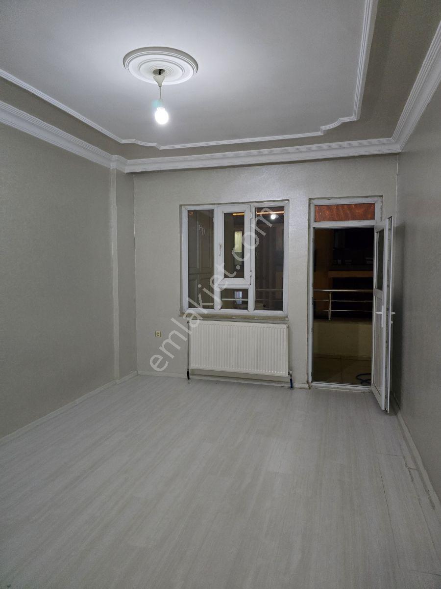 Çamlıtepe'de Şehir Manzaralı Kiralık Temiz Daire - Görsel 3
