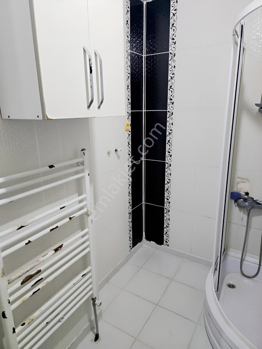 Çamlıtepe'de Şehir Manzaralı Kiralık Temiz Daire - Görsel 7