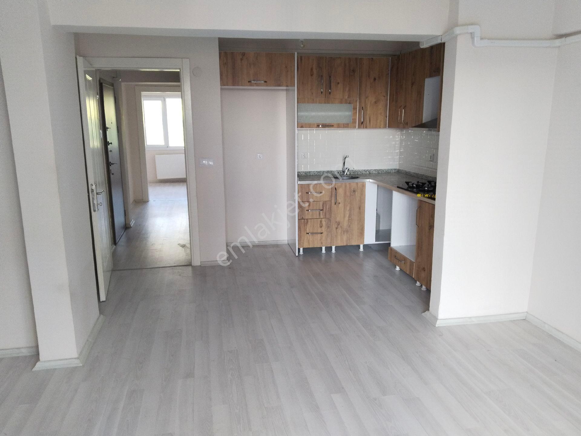 Bergama Zafer Mah Doğalgazlı Ön Cephe Ara 2.kat 2+1 Kiralık Daire - Görsel 13