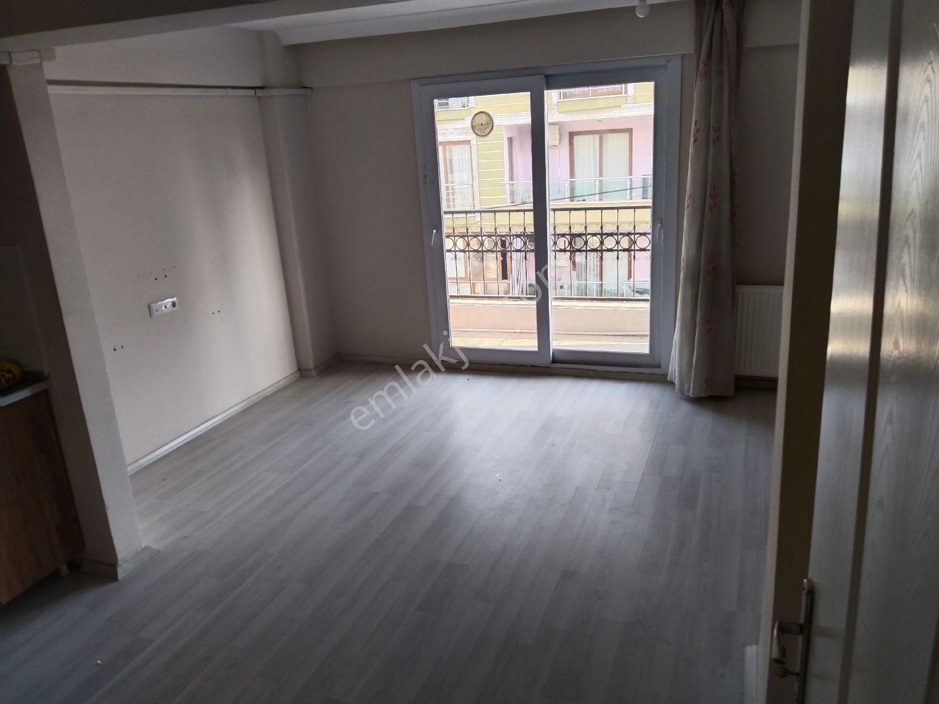 Bergama Zafer Mah Doğalgazlı Ön Cephe Ara 2.kat 2+1 Kiralık Daire - Görsel 17