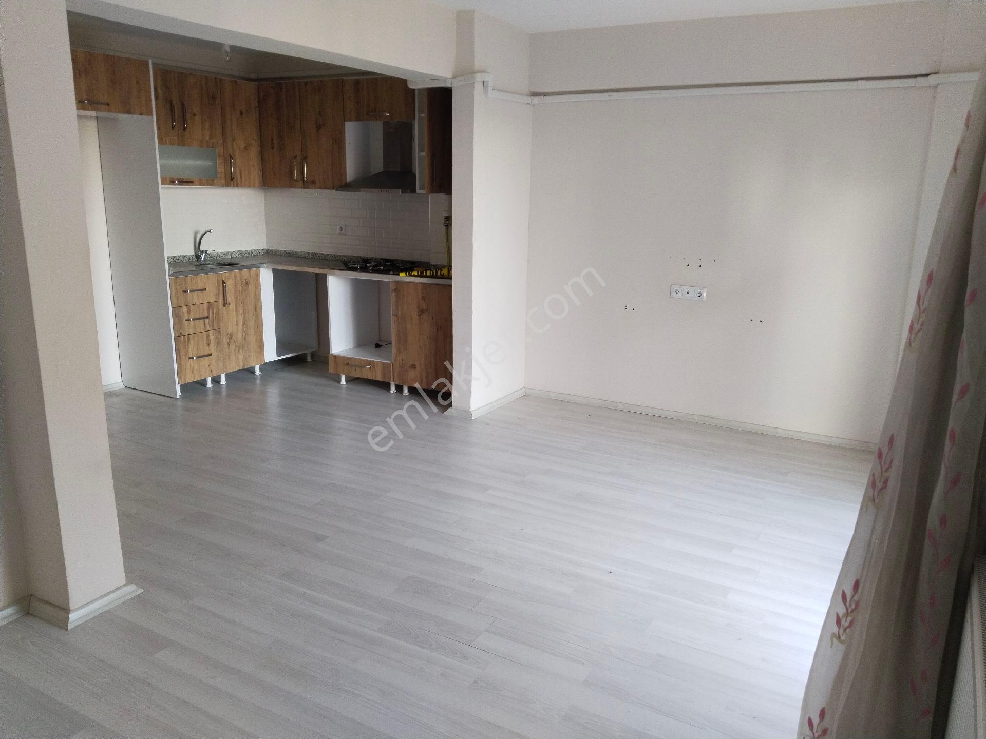 Bergama Zafer Mah Doğalgazlı Ön Cephe Ara 2.kat 2+1 Kiralık Daire - Görsel 10