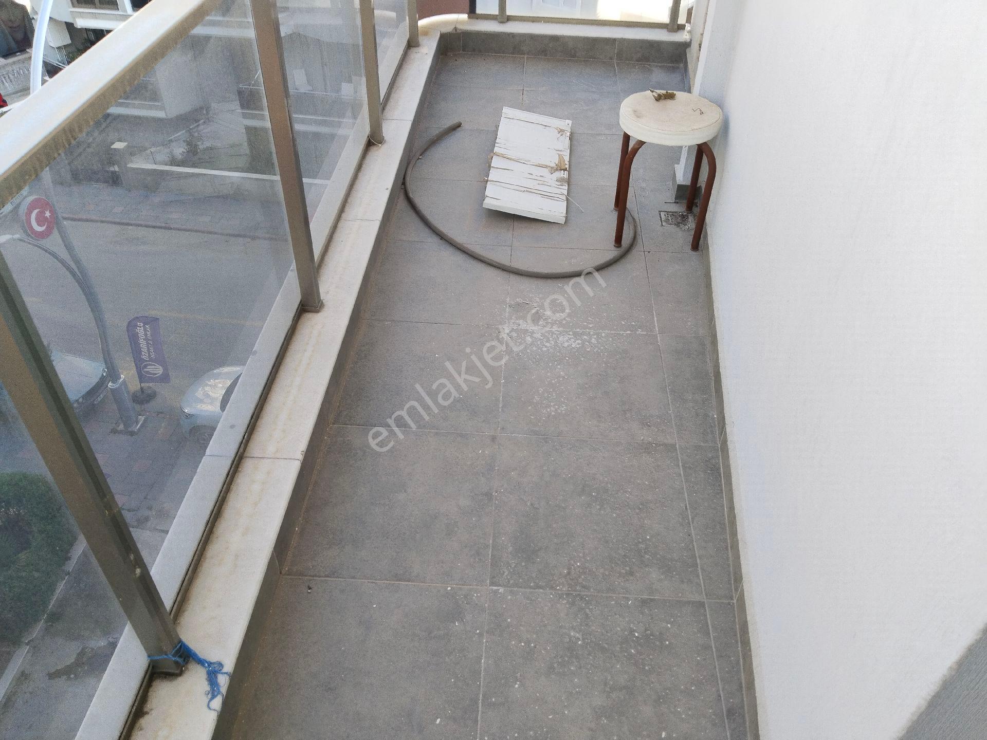 Bergama Maltepe Mah Şehir Merkezinde Doğalgazlı Ara Kat Kapalı Mutfak 2+1 Kiralık Daire - Görsel 24