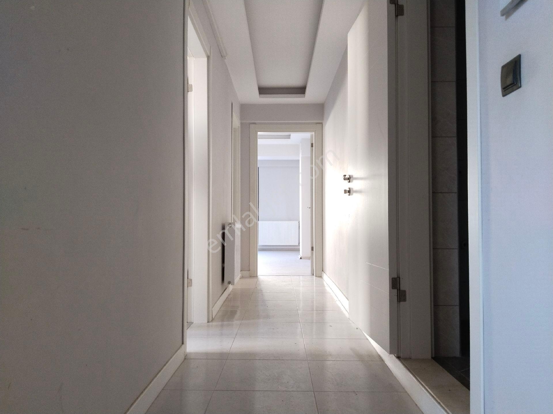 Bergama Maltepe Mah Şehir Merkezinde Doğalgazlı Ara Kat Kapalı Mutfak 2+1 Kiralık Daire - Görsel 17
