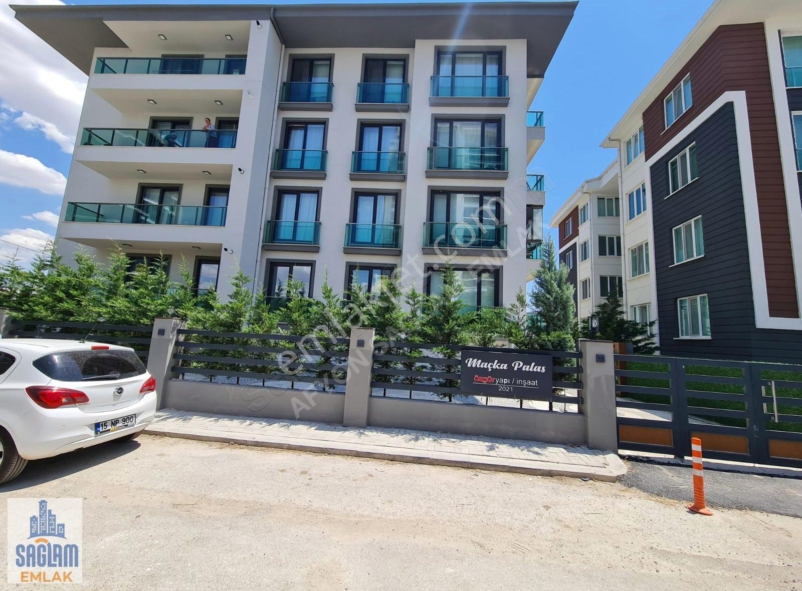 Sağlam Emlaktan Selçukluda Kiralık Lüks 2+1 Daire