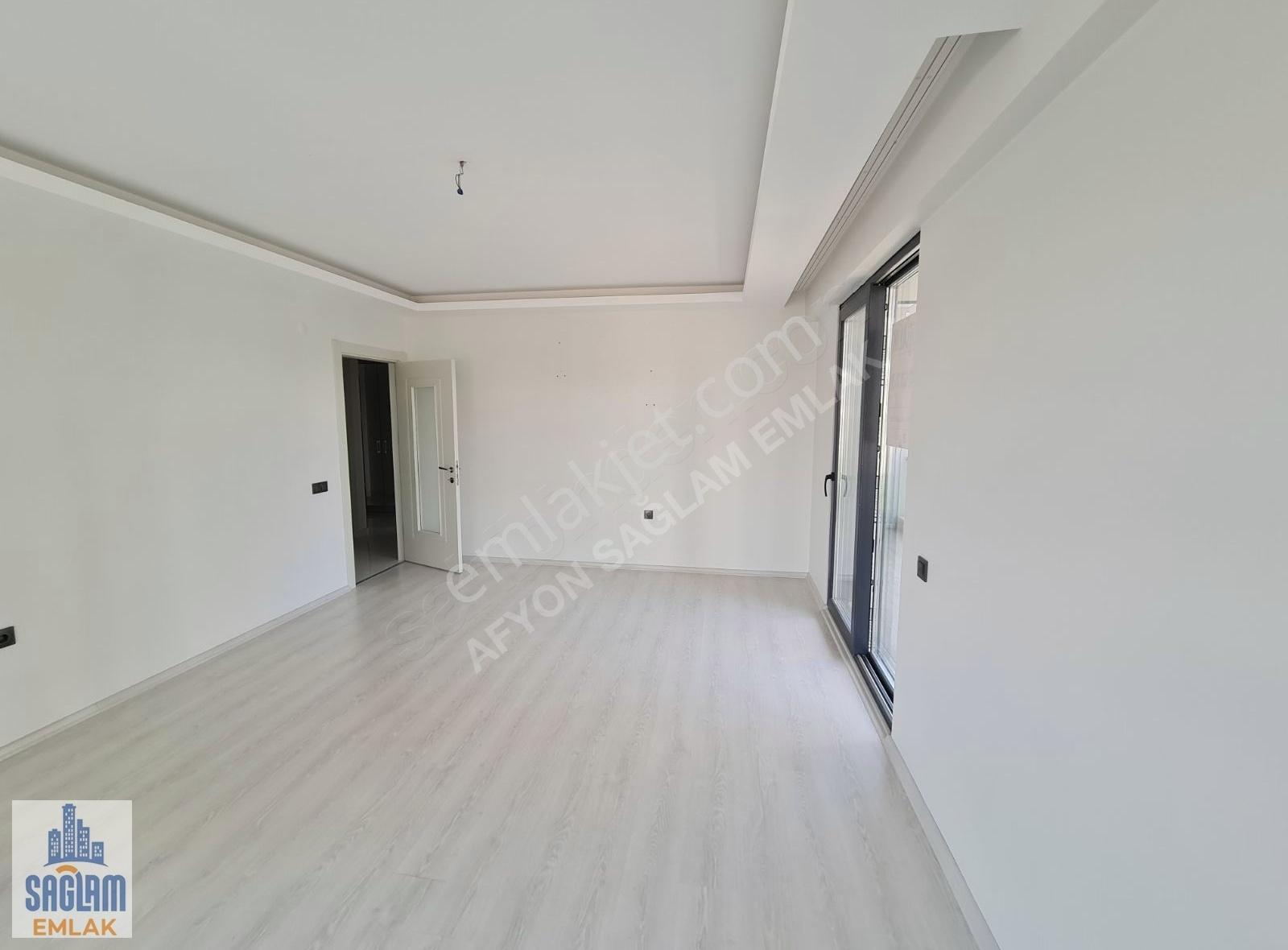 Sağlam Emlaktan Selçukluda Kiralık Lüks 2+1 Daire - Görsel 14
