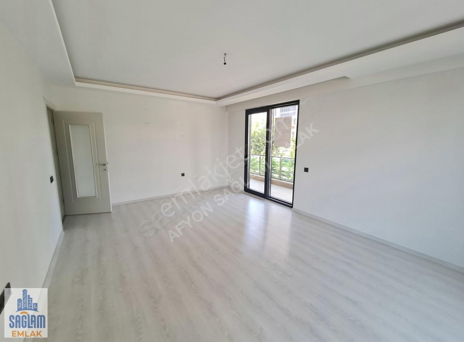 Sağlam Emlaktan Selçukluda Kiralık Lüks 2+1 Daire - Görsel 17